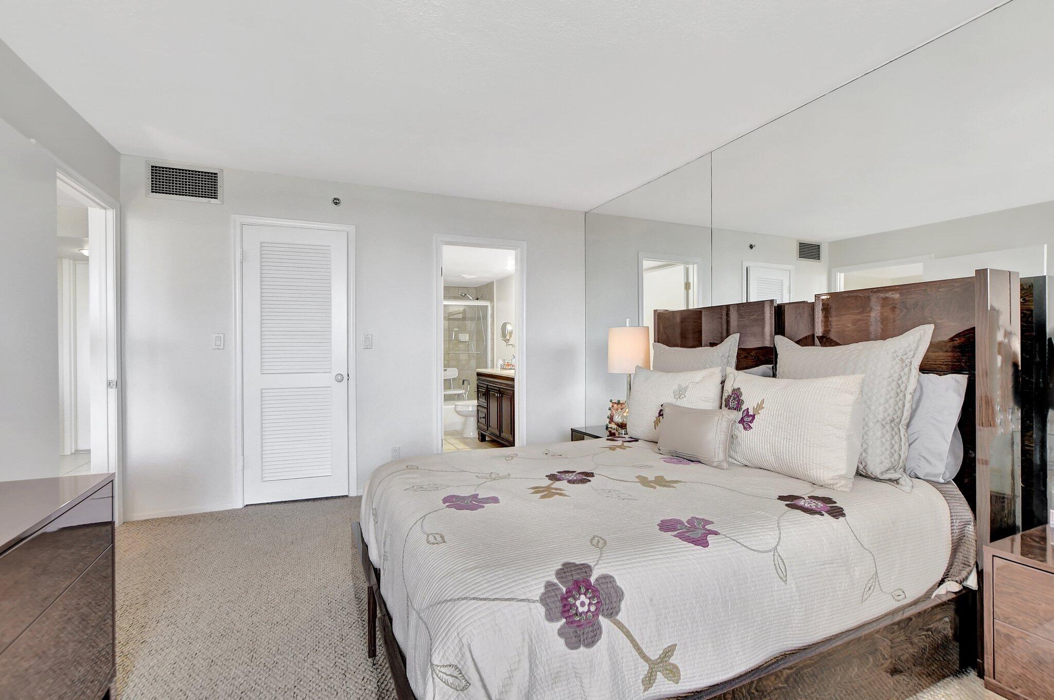 1552 Bridgewood Drive 1552