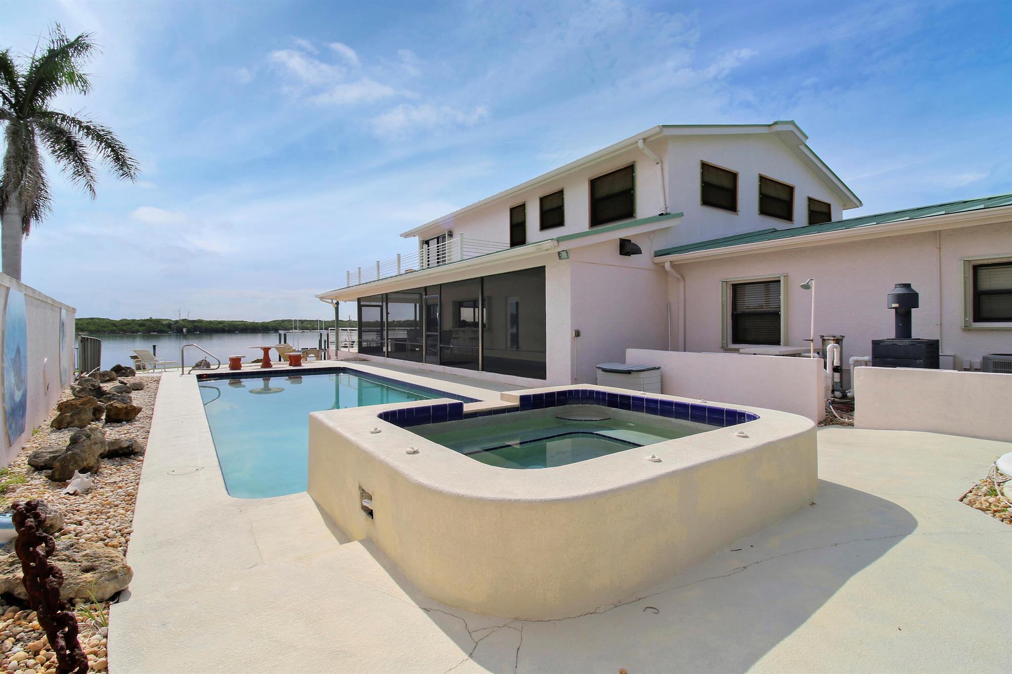 18311 SE Federal Highway