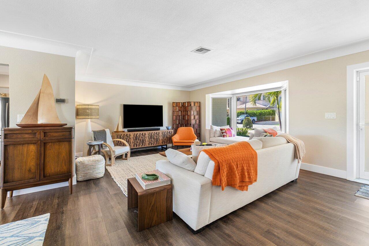 2380 SE 10th Court