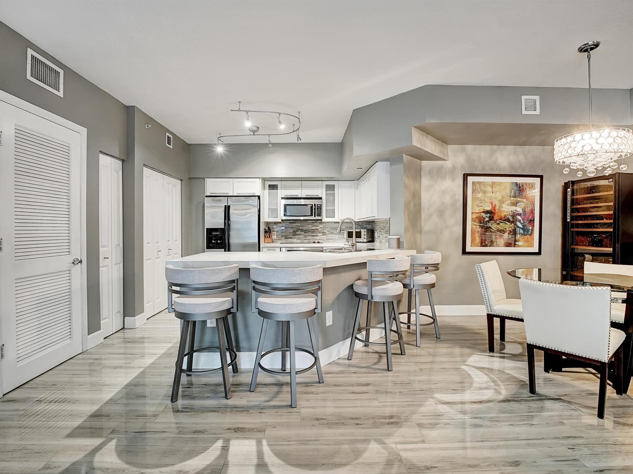 235 NE 1st Street 413