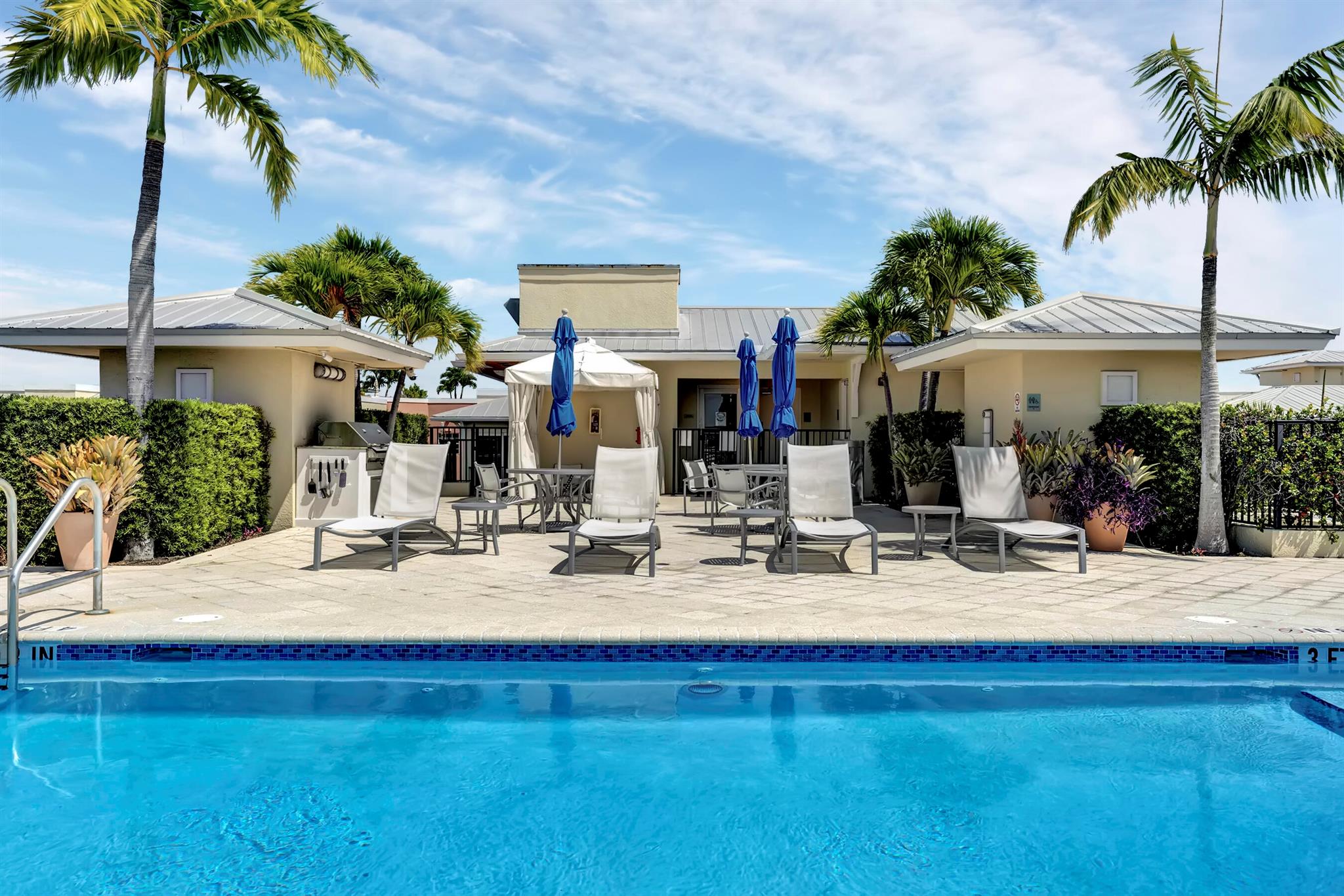 235 NE 1st Street 413