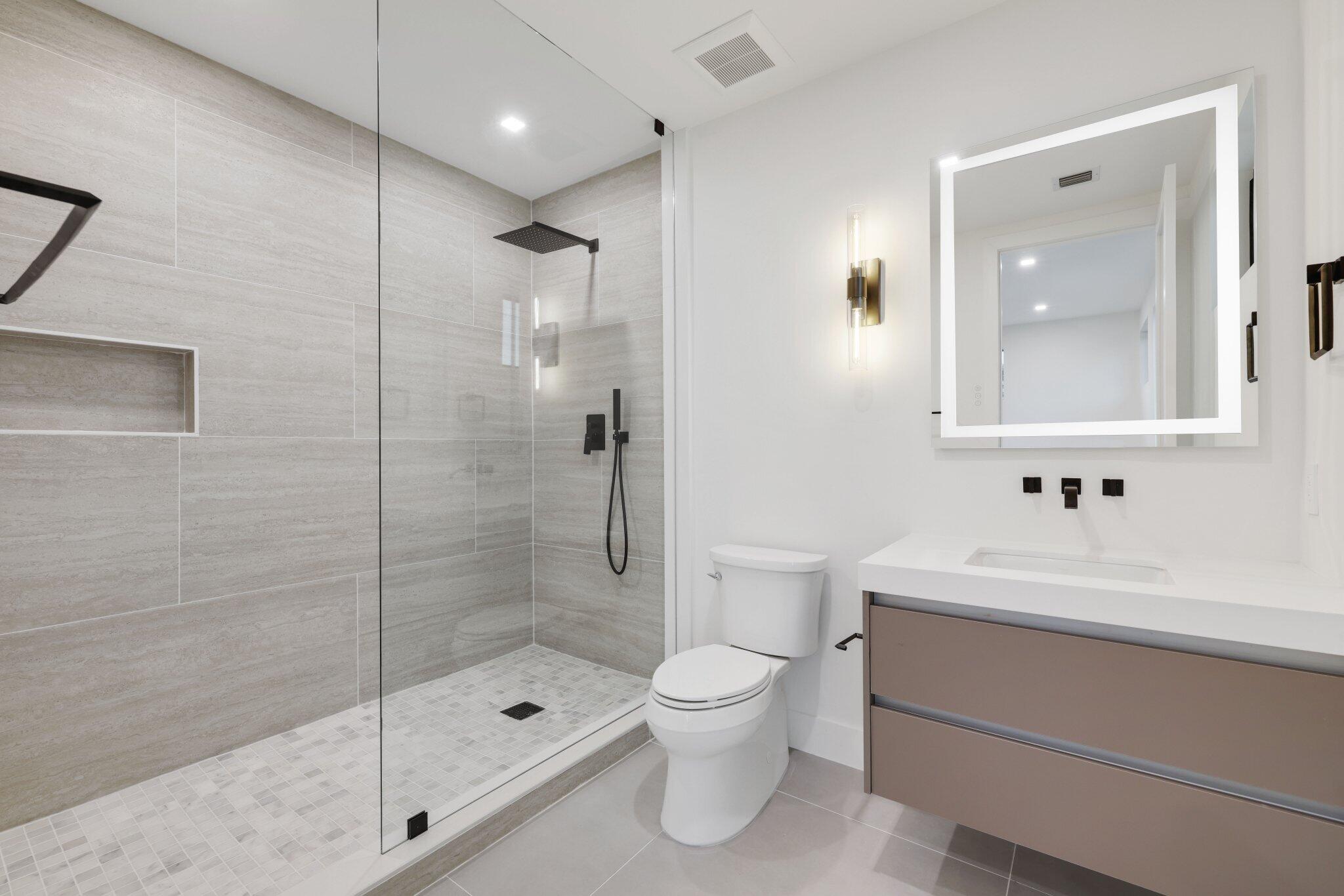 309 SW 14 Court