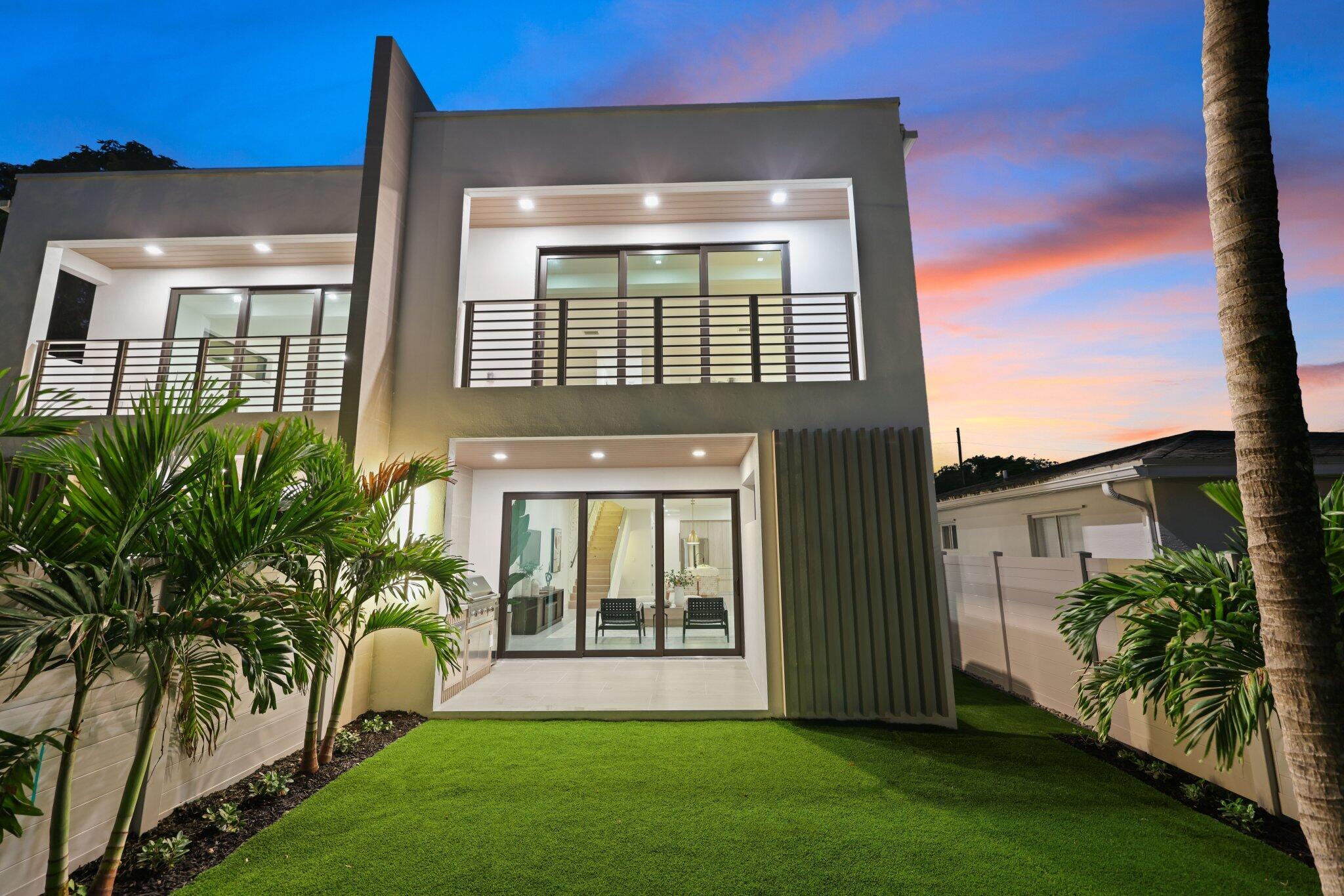 309 SW 14 Court