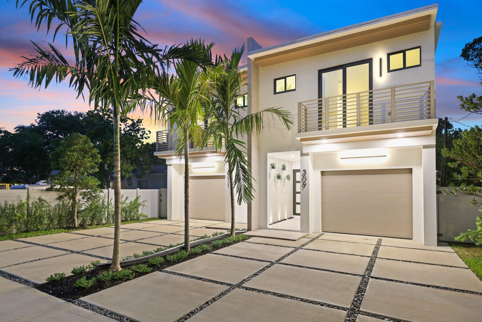 309 SW 14 Court