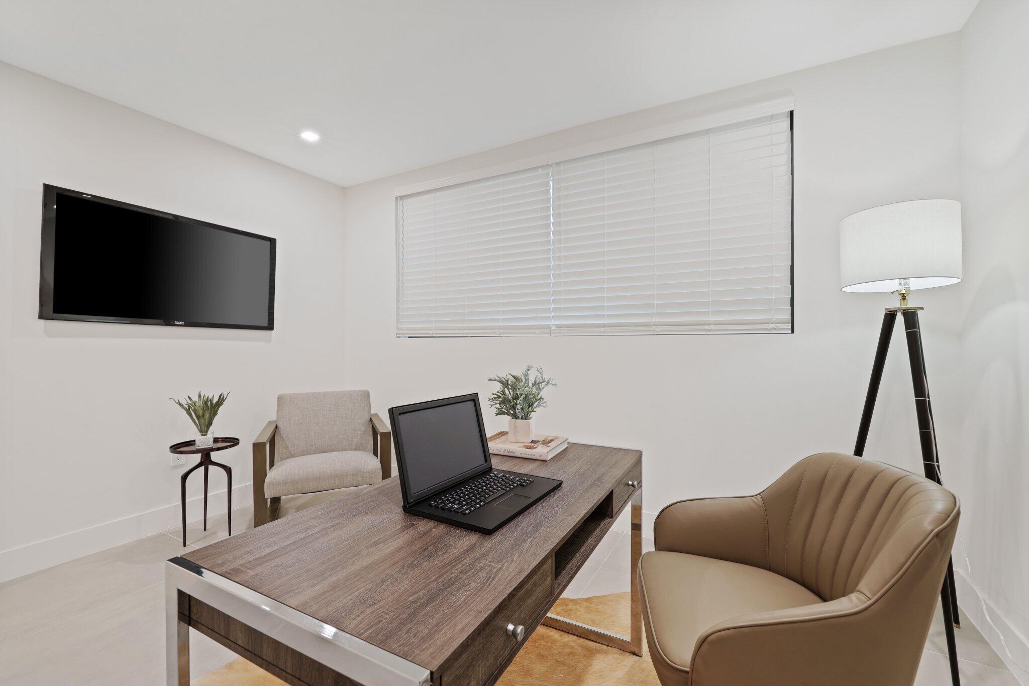 309 SW 14 Court