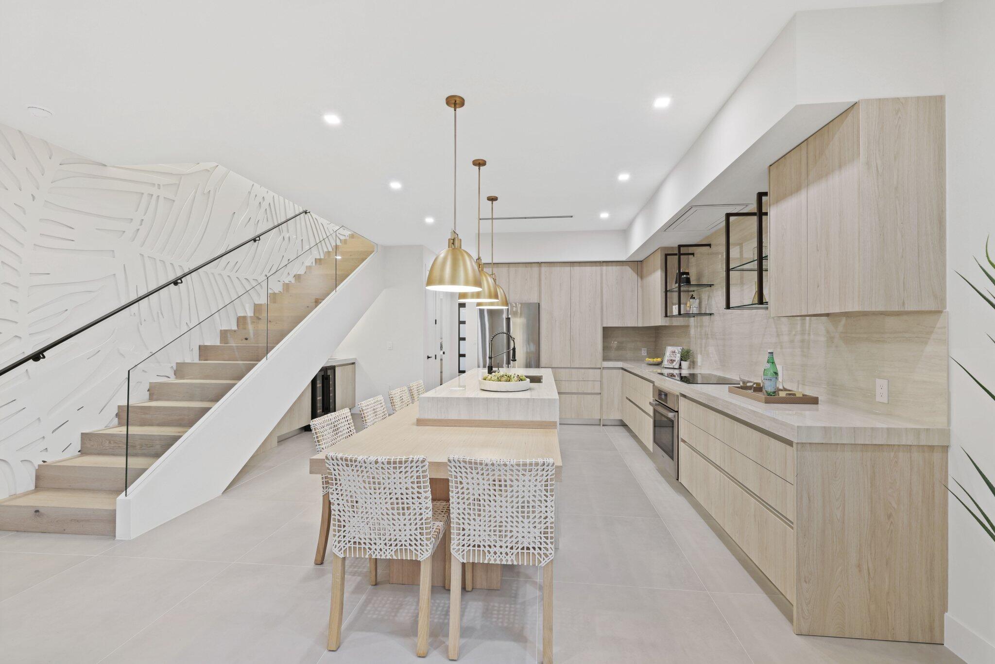 309 SW 14 Court