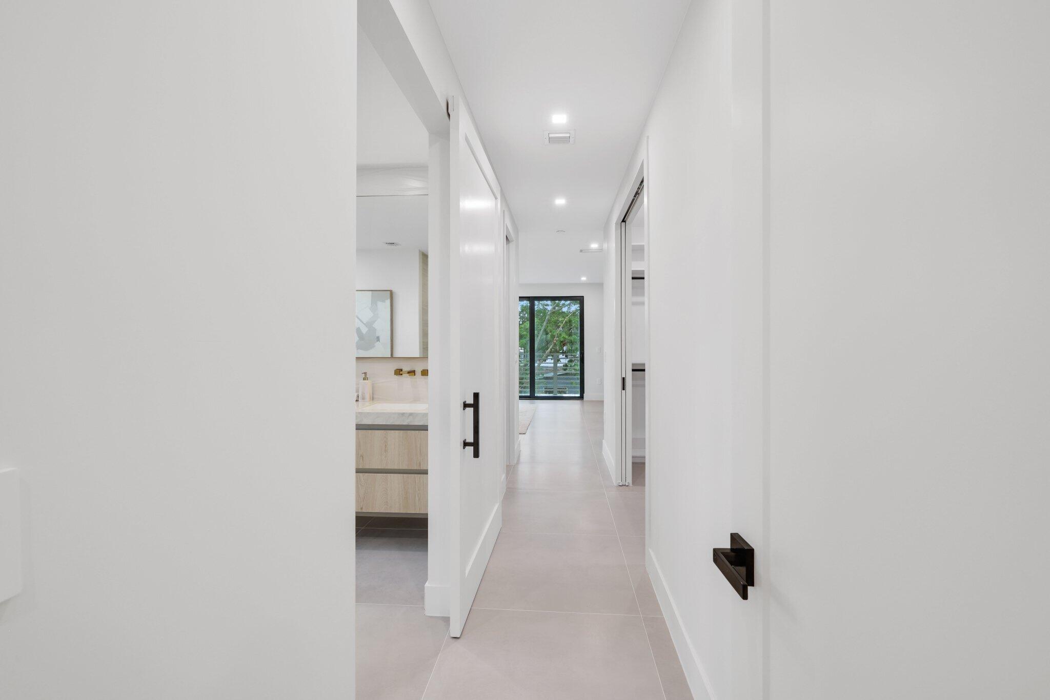 309 SW 14 Court