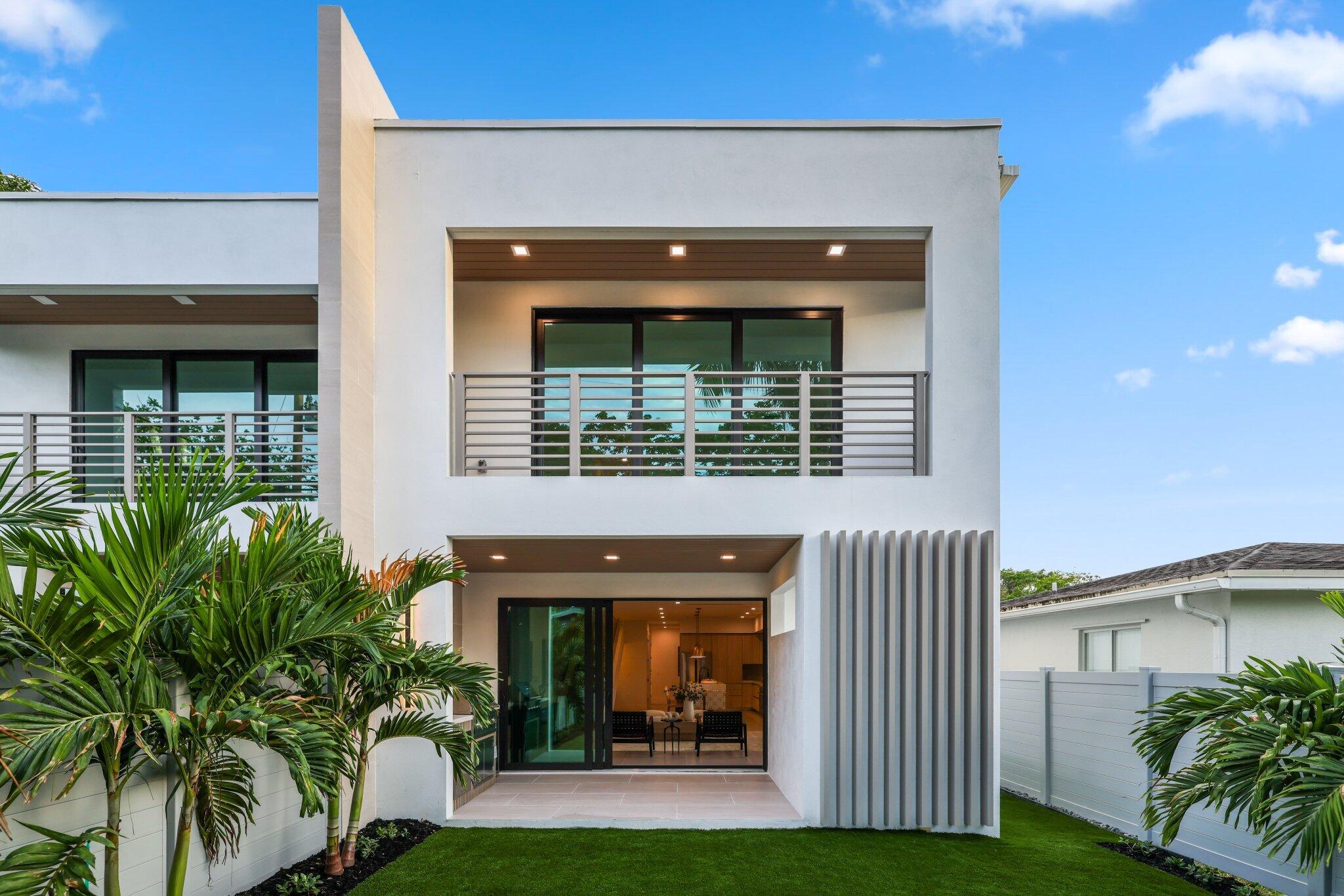 309 SW 14 Court