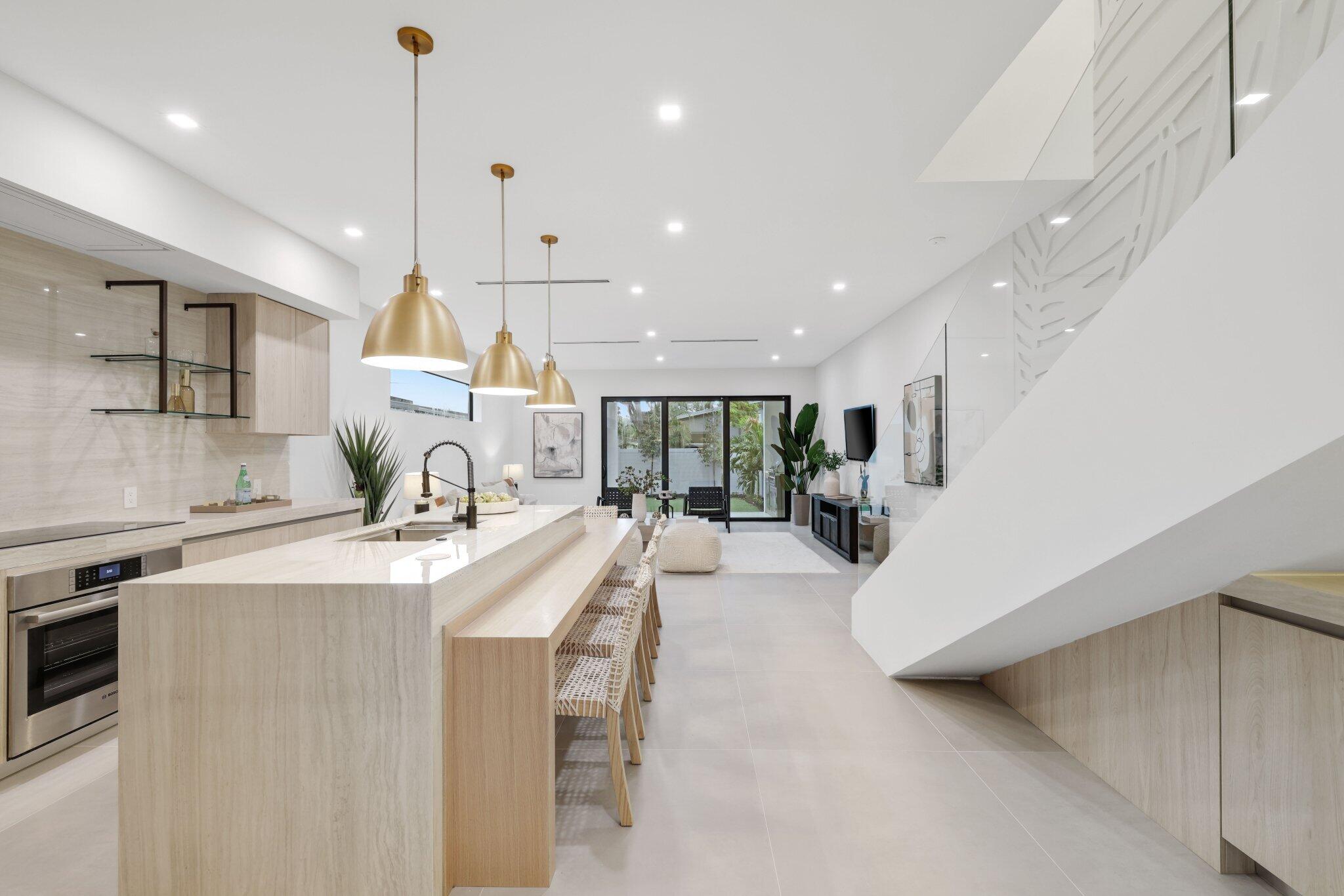 309 SW 14 Court
