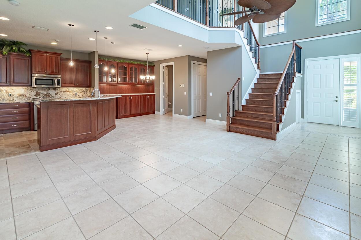 2440 SW Island Creek Trail