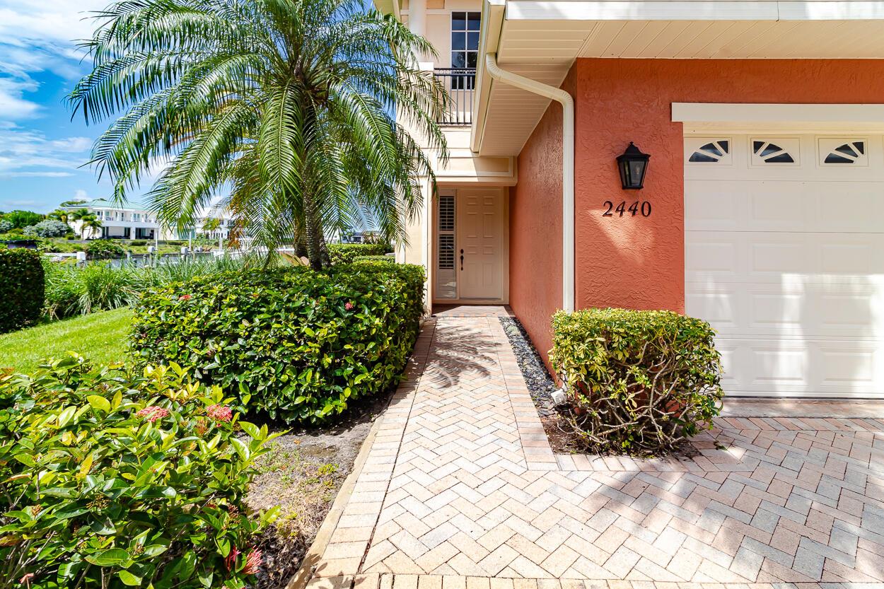 2440 SW Island Creek Trail