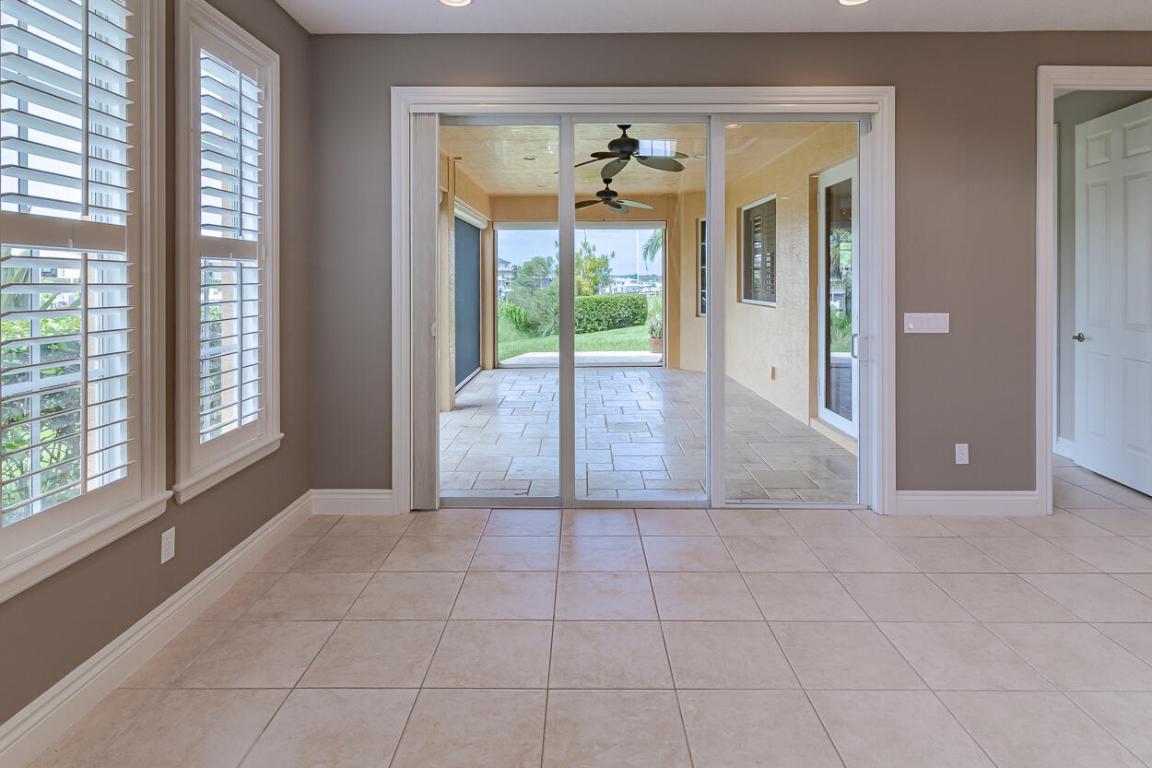 2440 SW Island Creek Trail