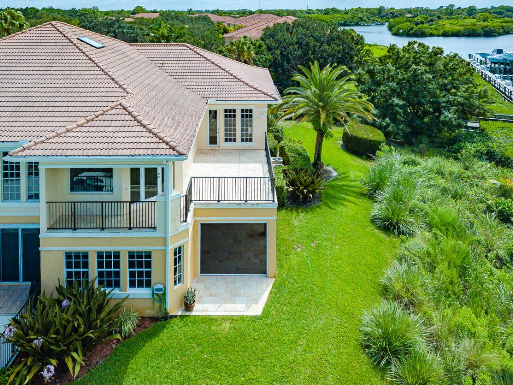 2440 SW Island Creek Trail