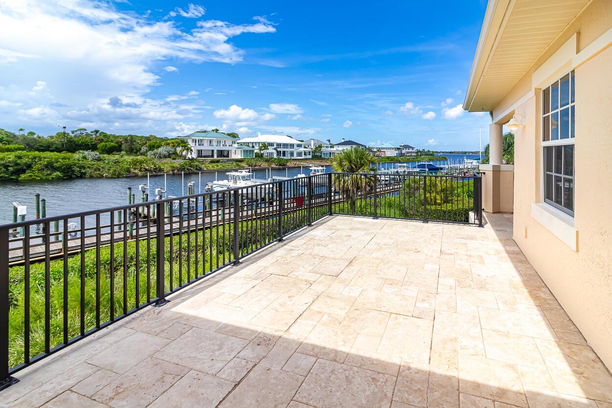 2440 SW Island Creek Trail