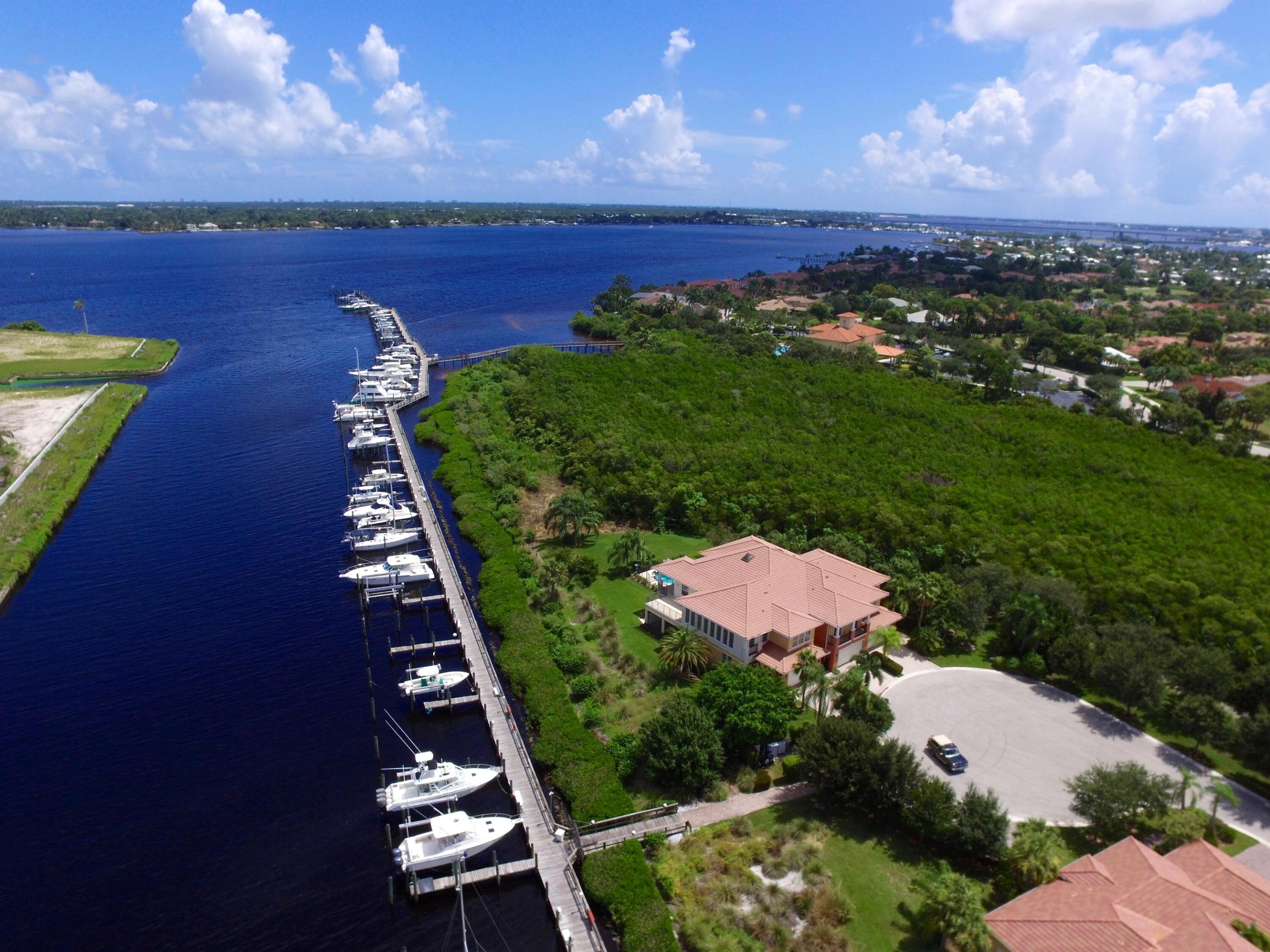 2440 SW Island Creek Trail