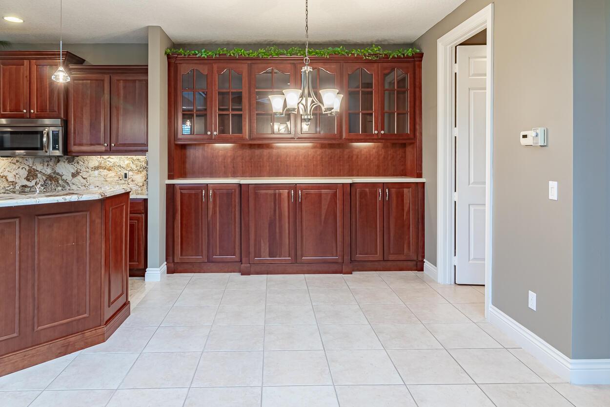 2440 SW Island Creek Trail