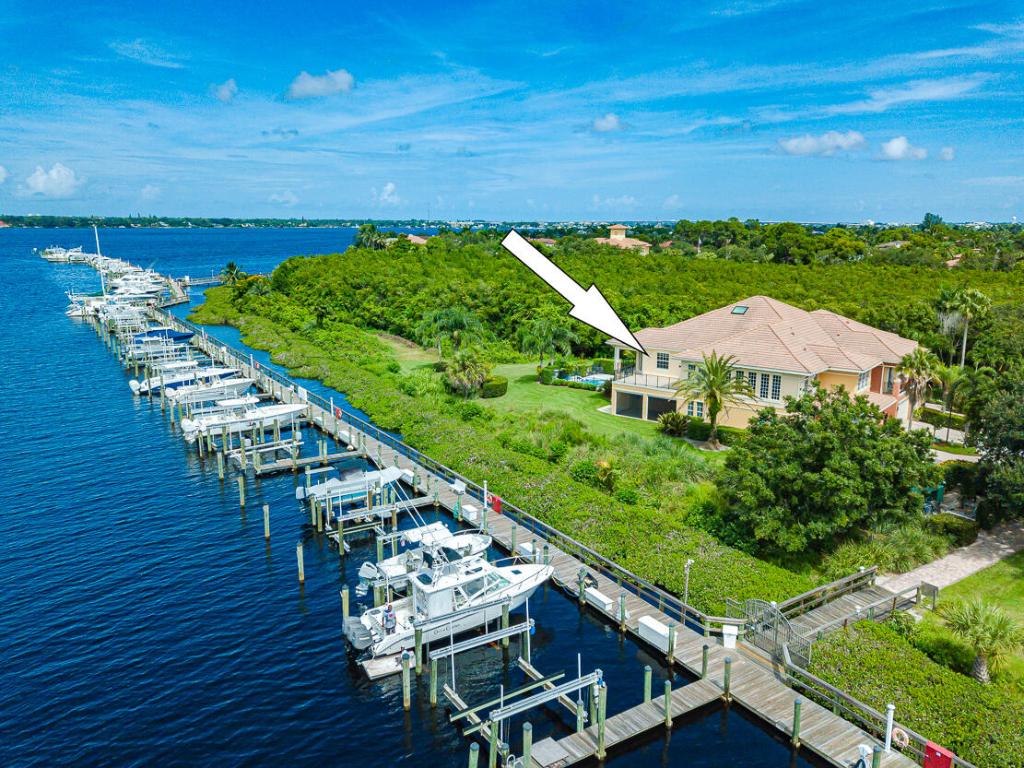 2440 SW Island Creek Trail