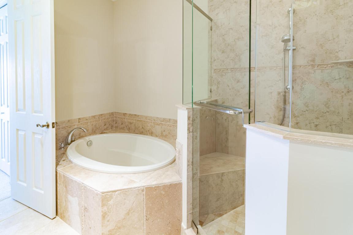 2440 SW Island Creek Trail