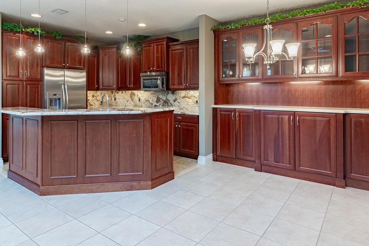 2440 SW Island Creek Trail