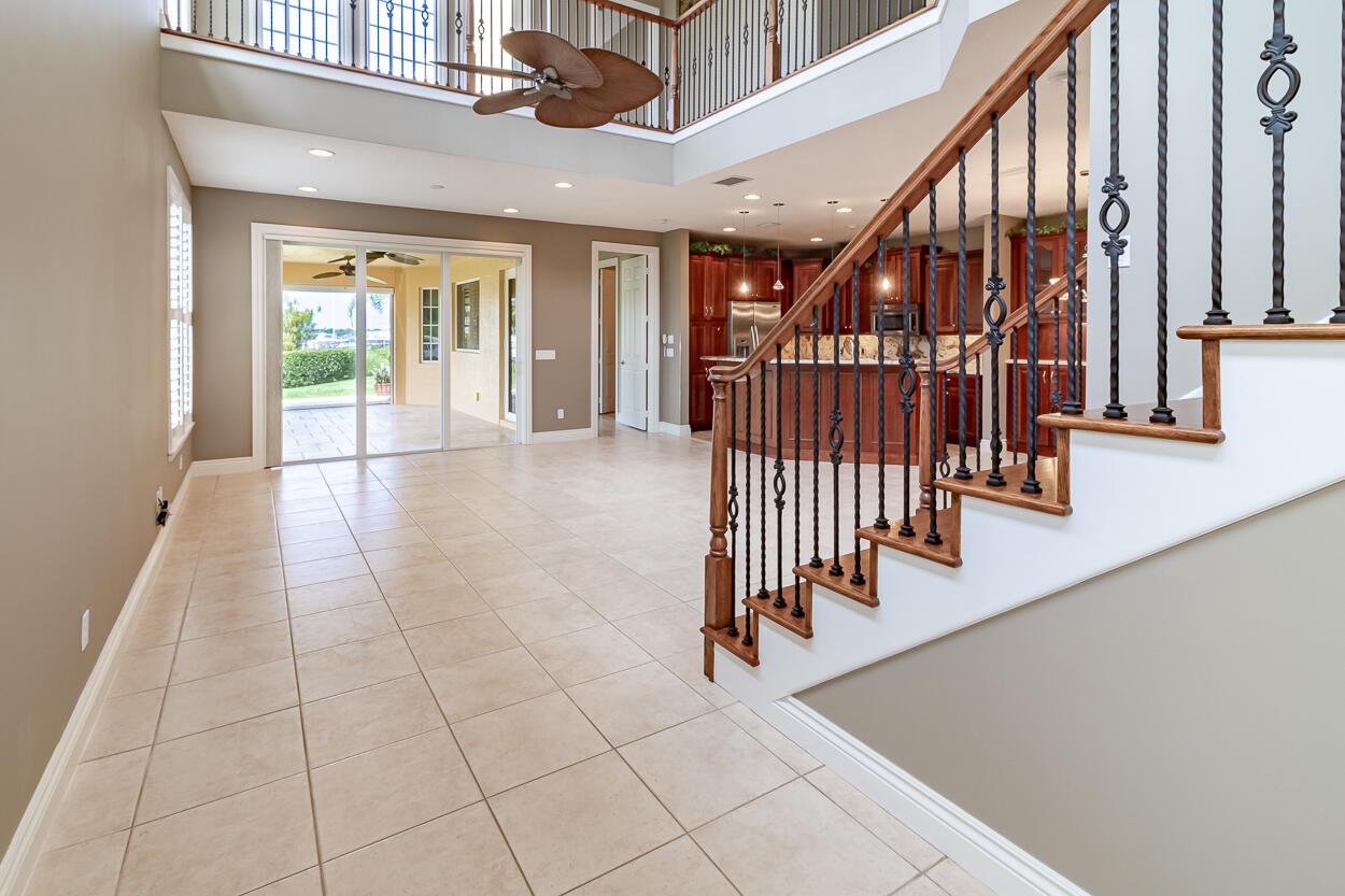 2440 SW Island Creek Trail