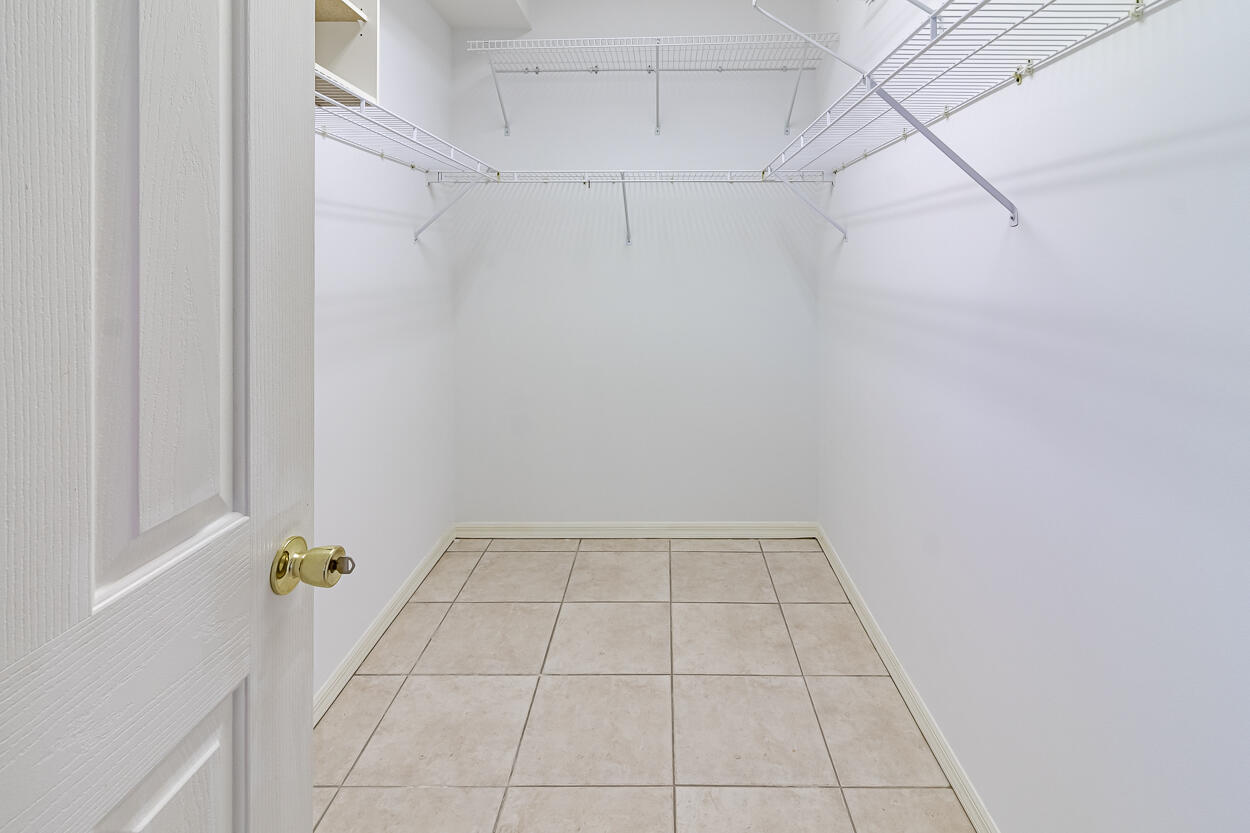 2440 SW Island Creek Trail