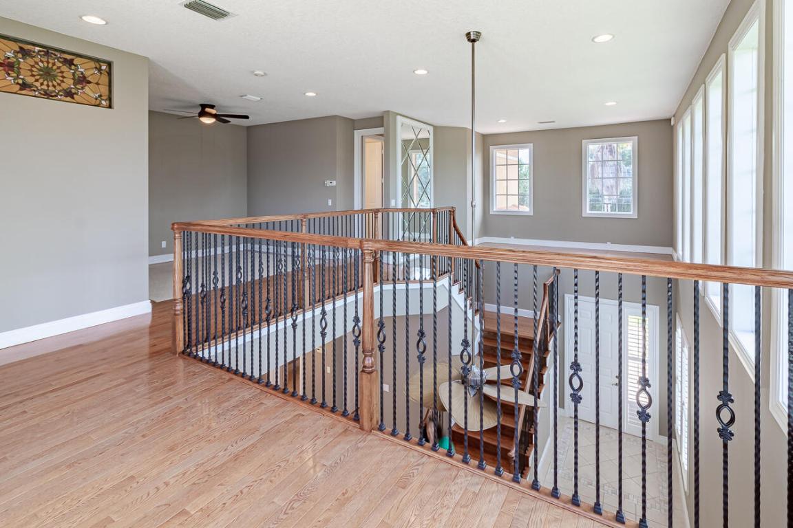 2440 SW Island Creek Trail