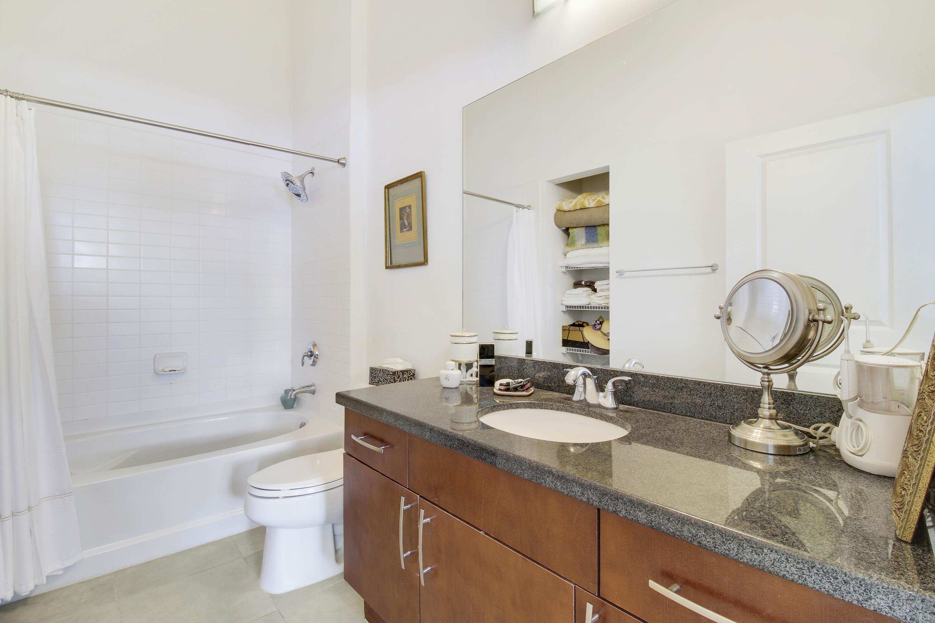300 S Australian Avenue 107