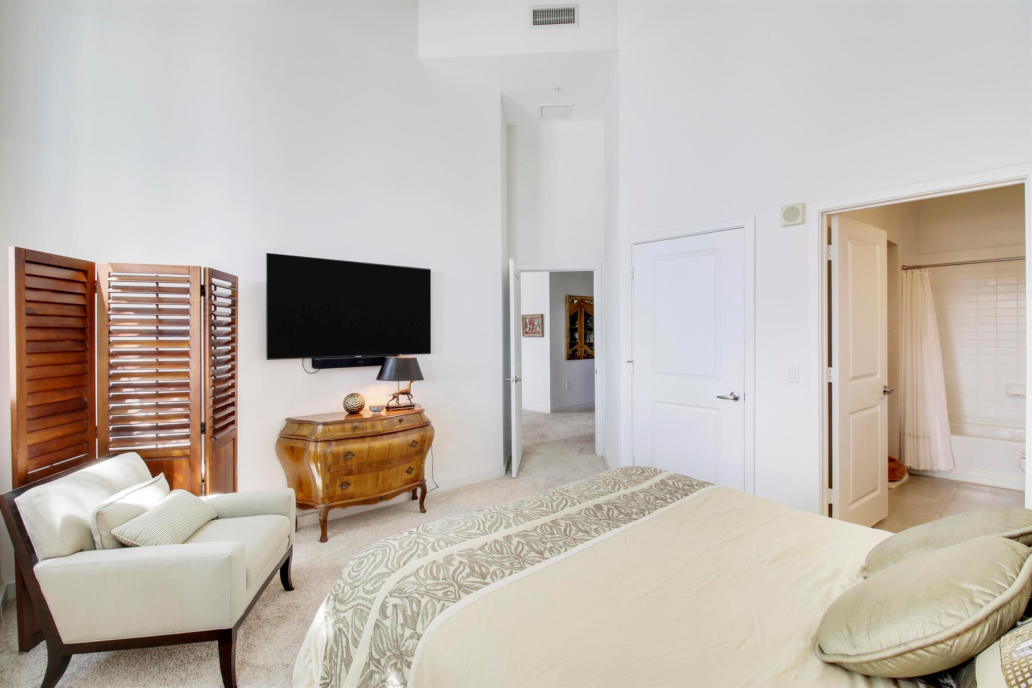 300 S Australian Avenue 107