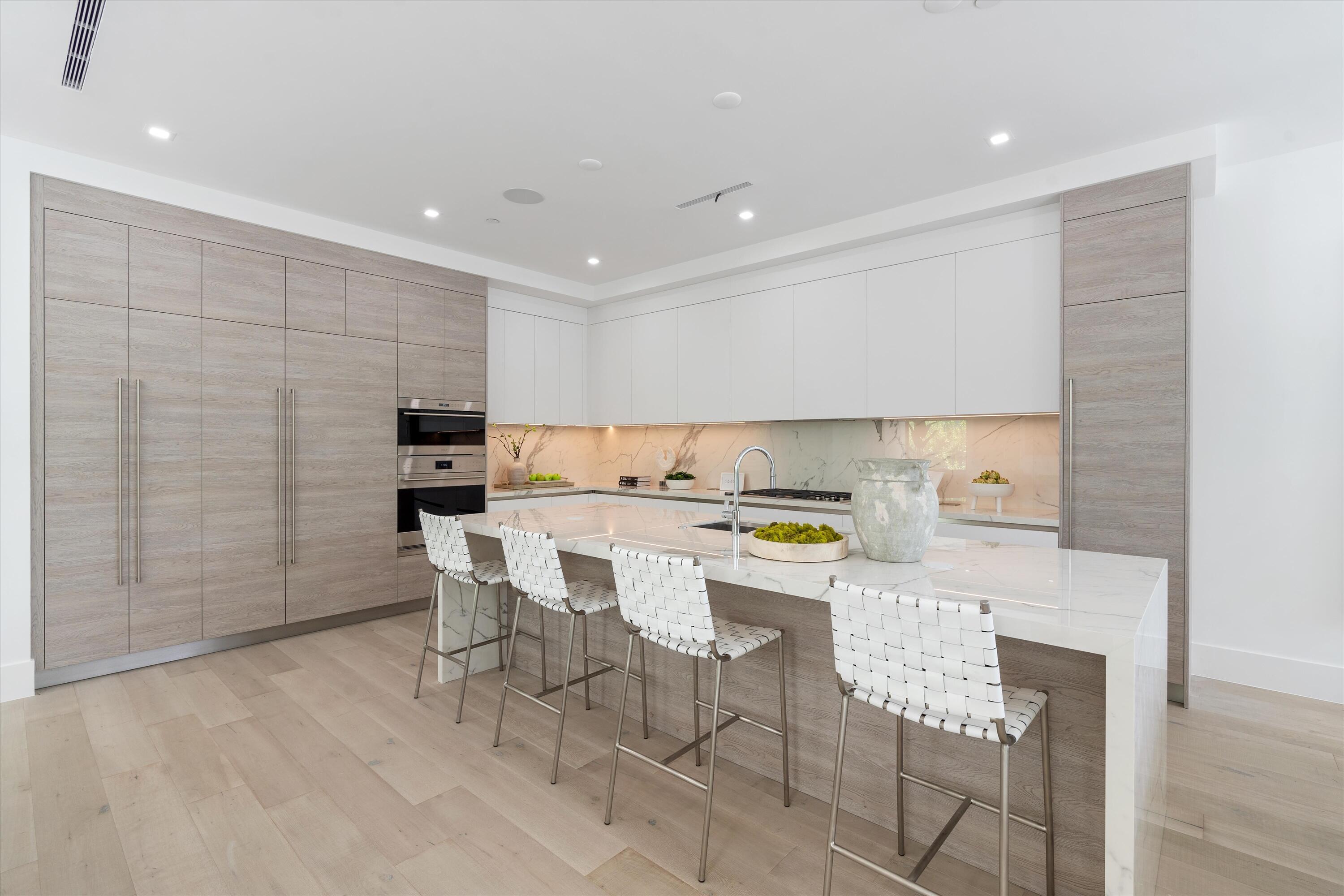 1066 Del Harbour Drive