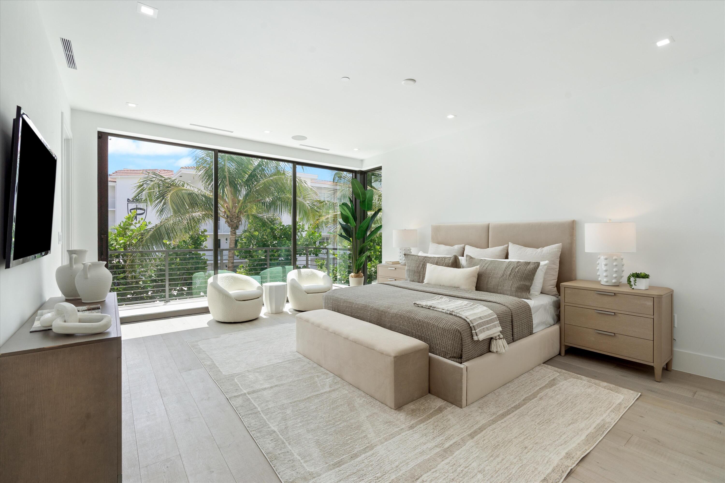 1066 Del Harbour Drive