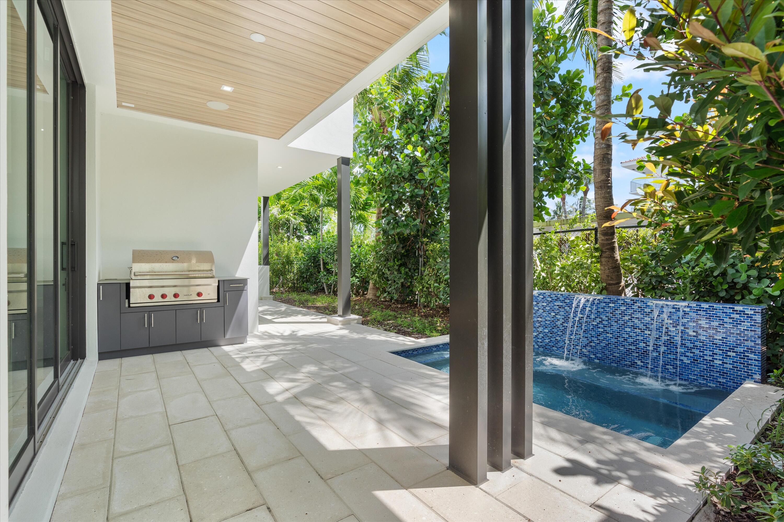 1066 Del Harbour Drive