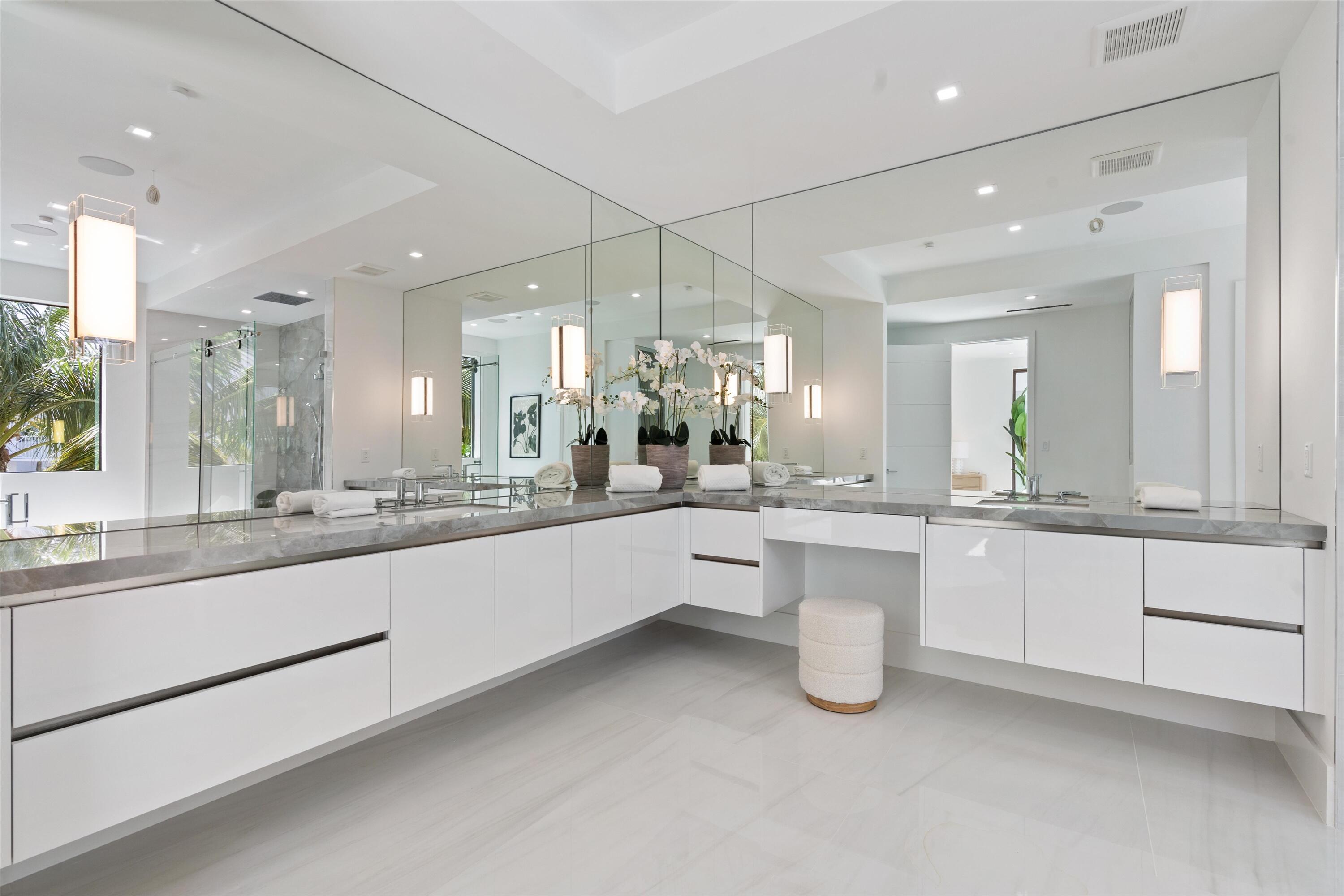 1066 Del Harbour Drive