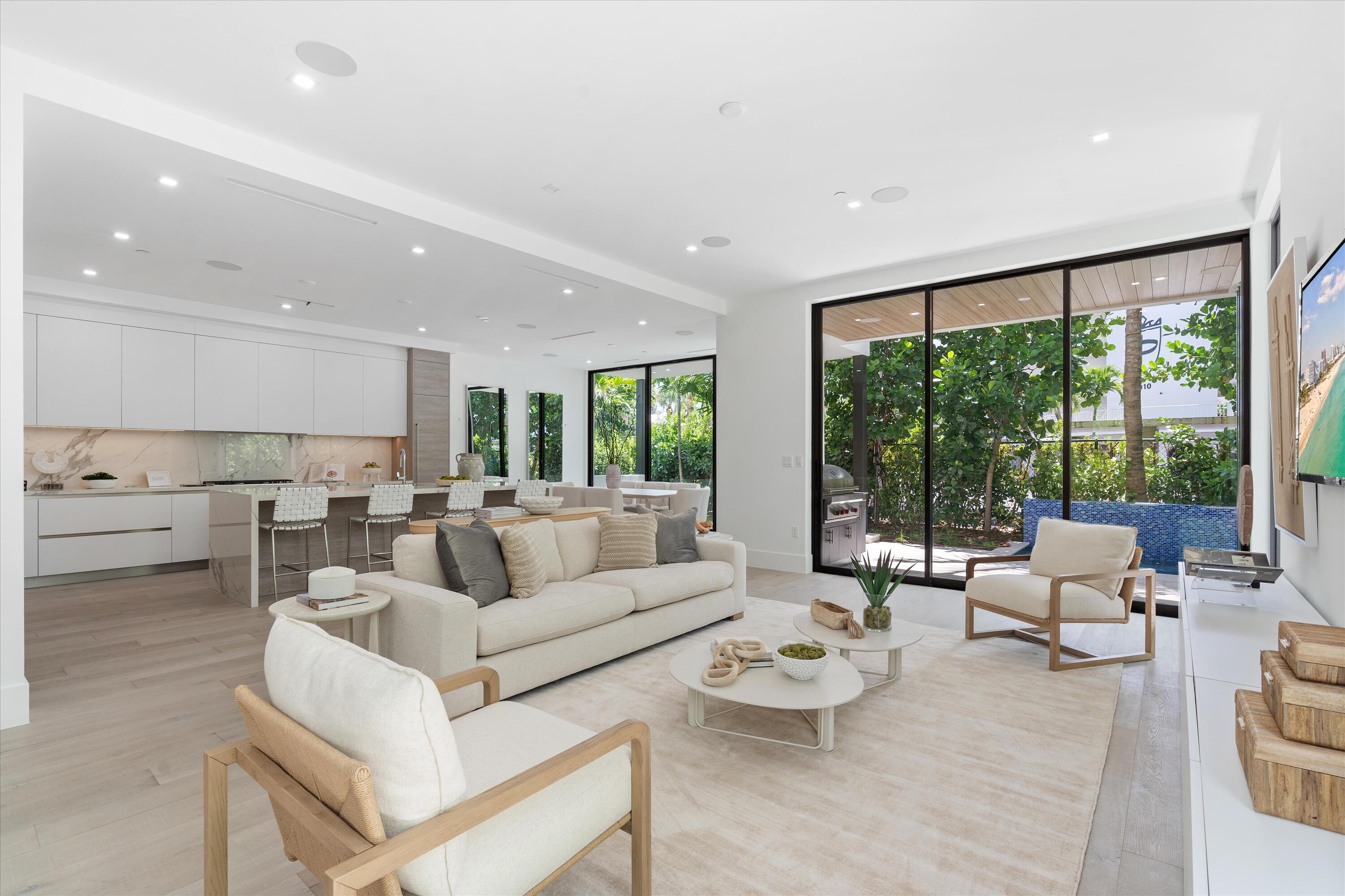 1066 Del Harbour Drive