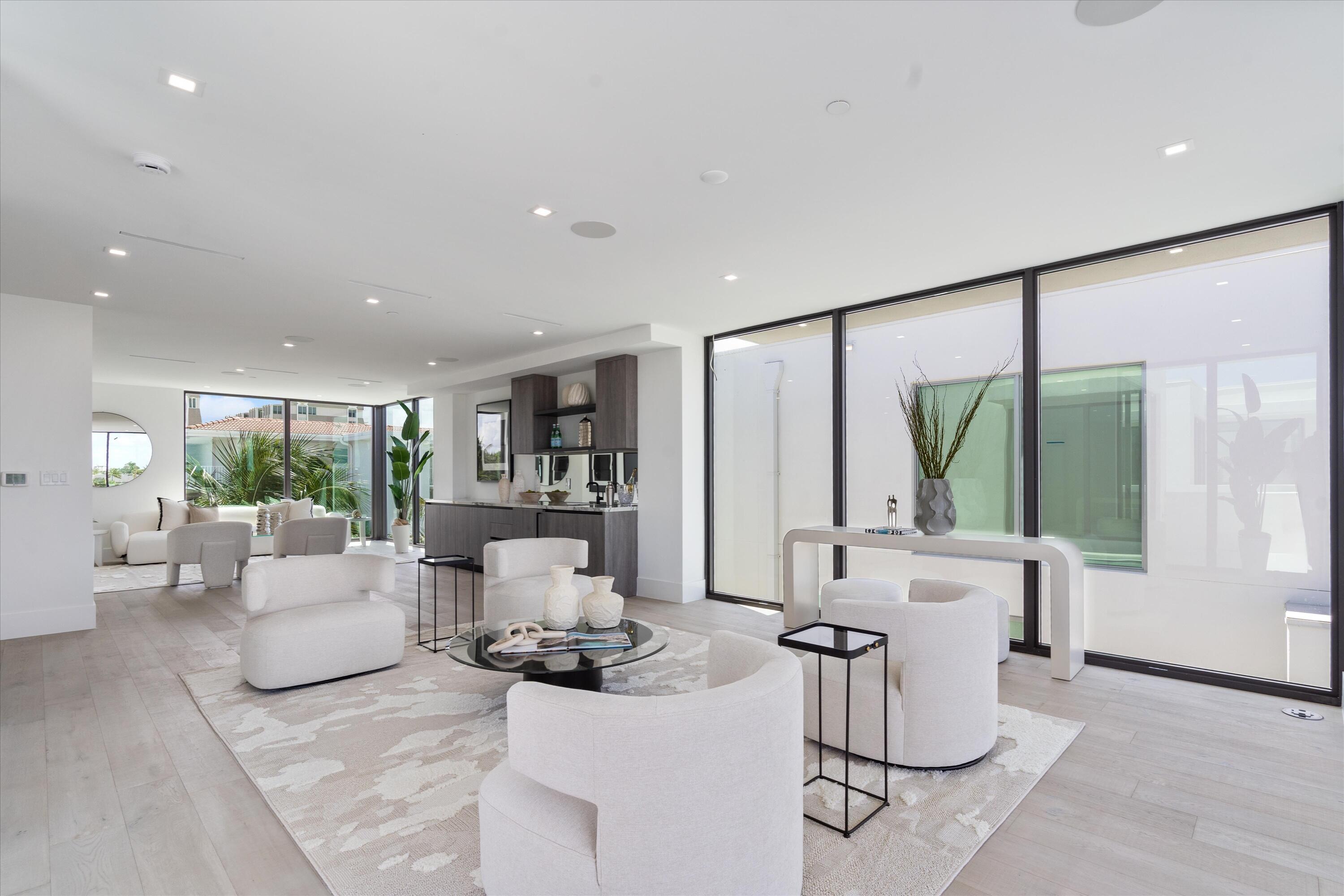 1066 Del Harbour Drive