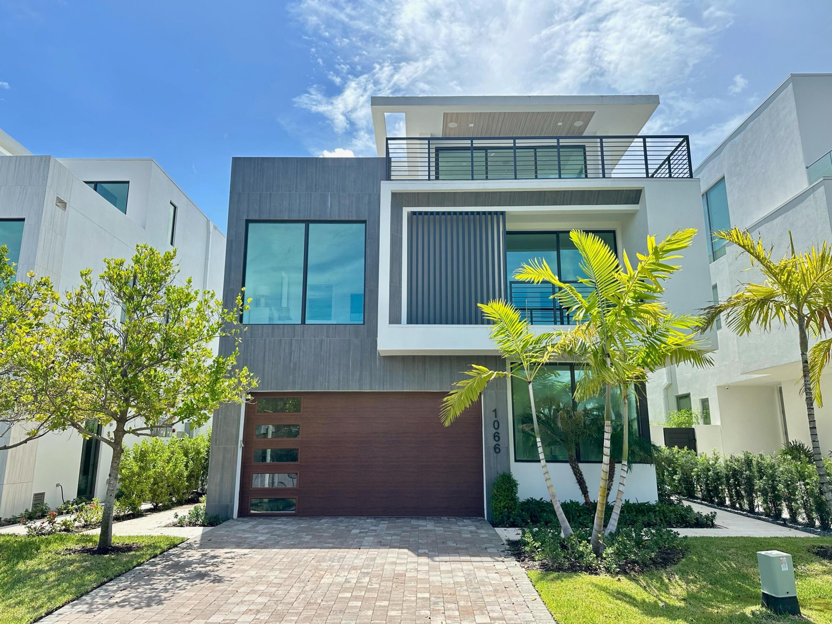 1066 Del Harbour Drive