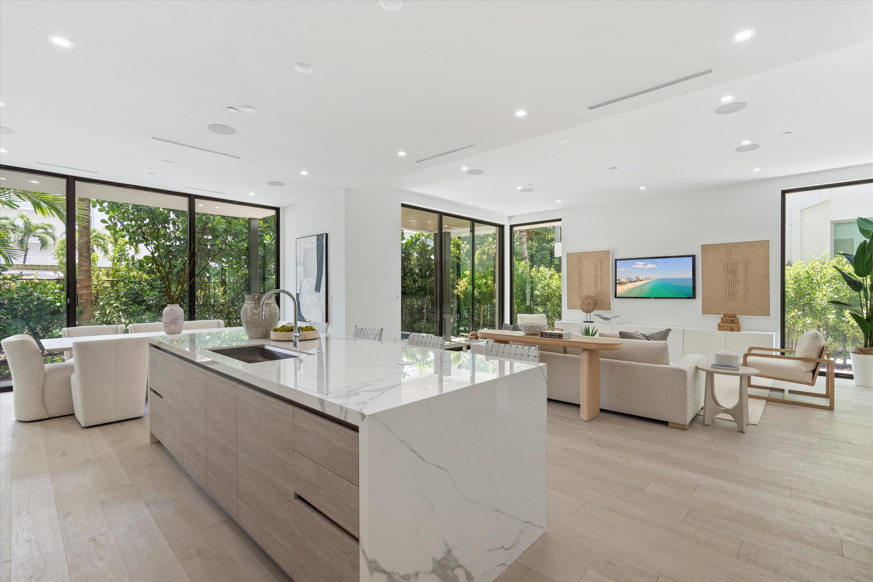 1066 Del Harbour Drive