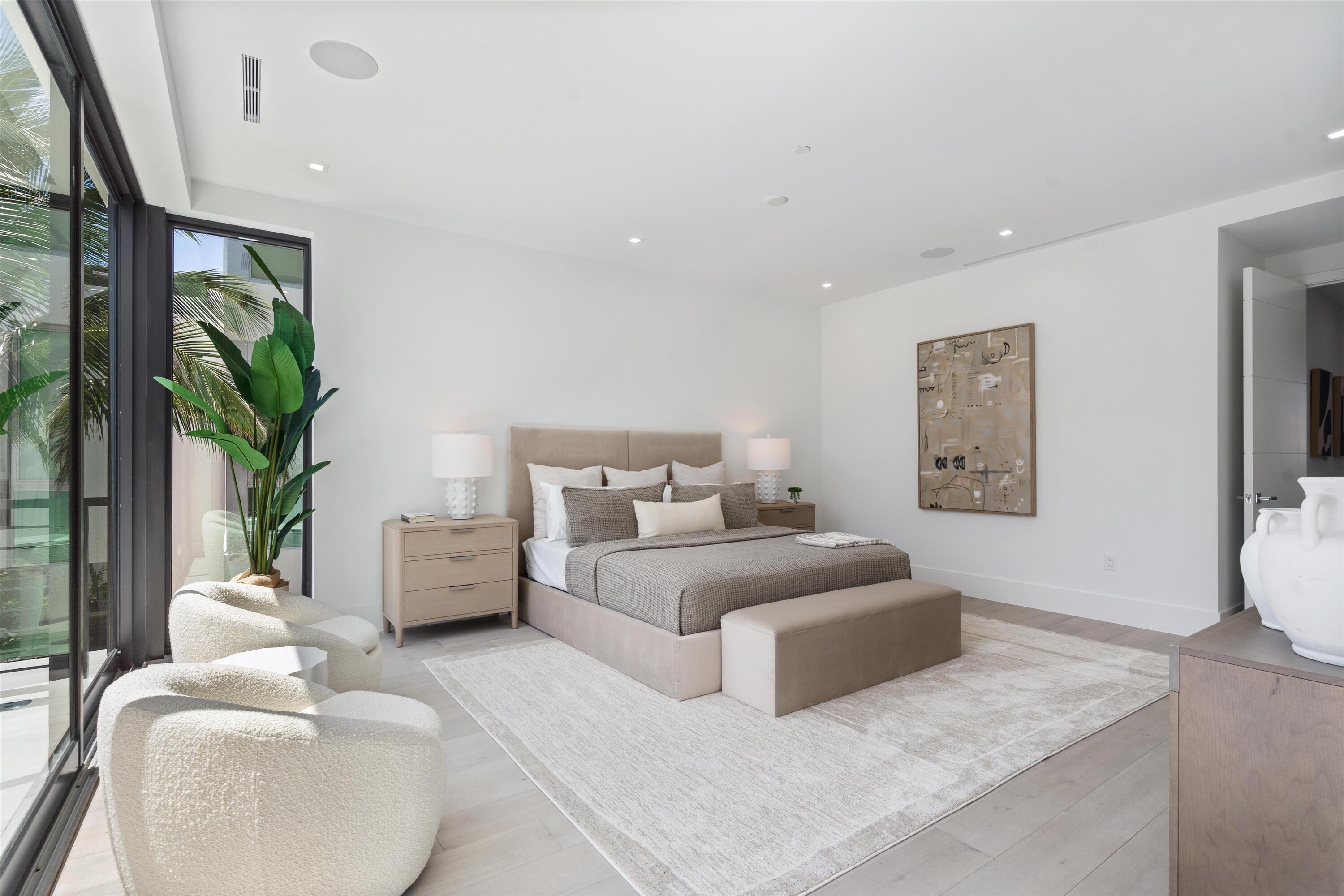 1066 Del Harbour Drive