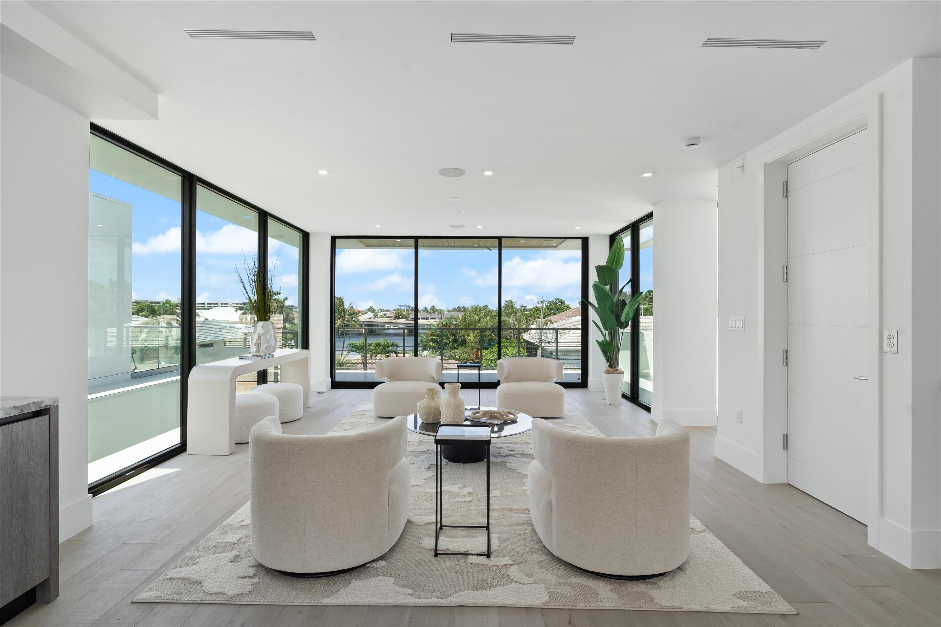 1066 Del Harbour Drive