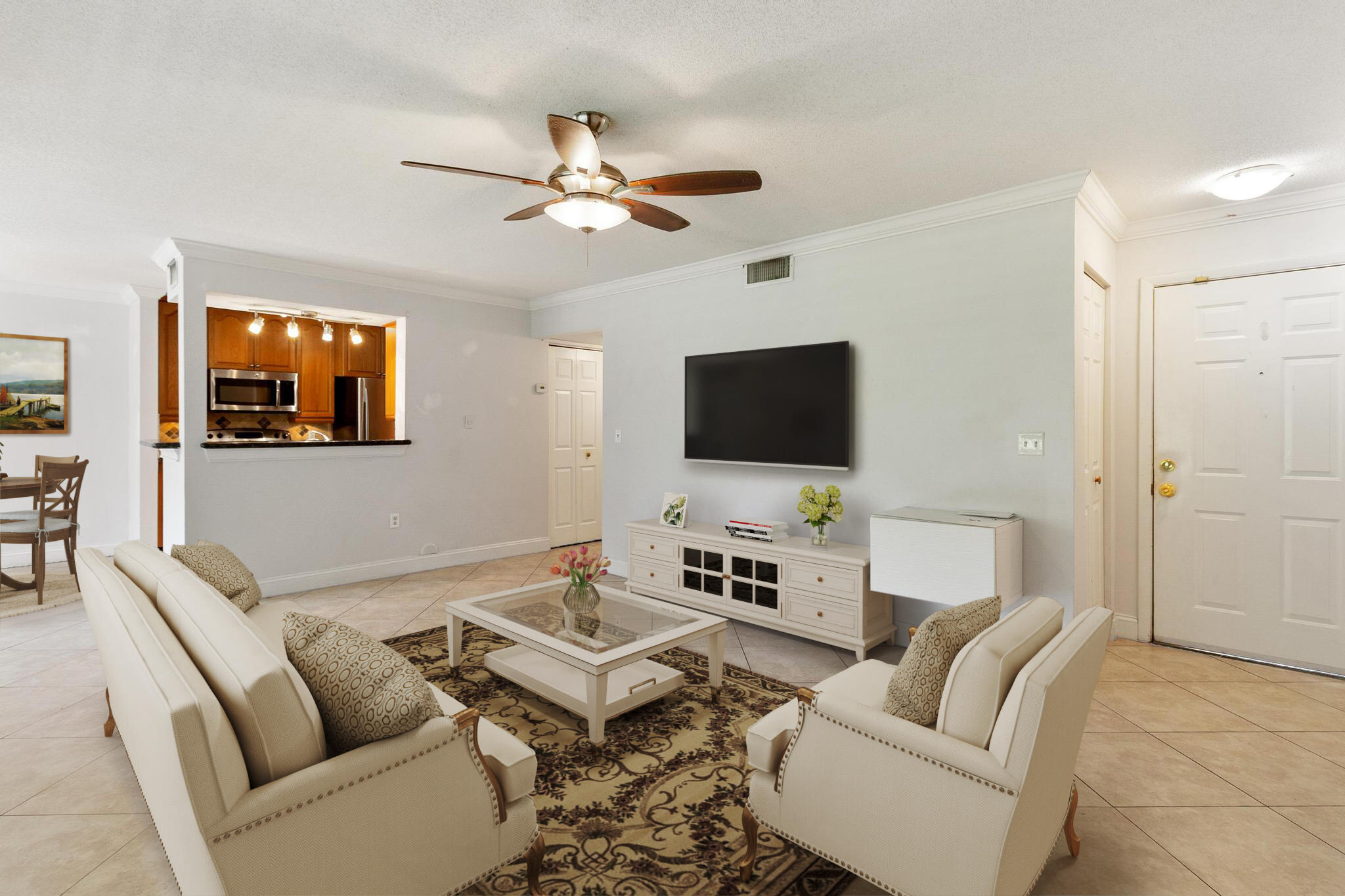 815 W Boulevard 16-105