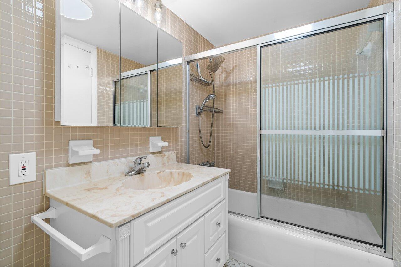 222 N Federal Highway 214