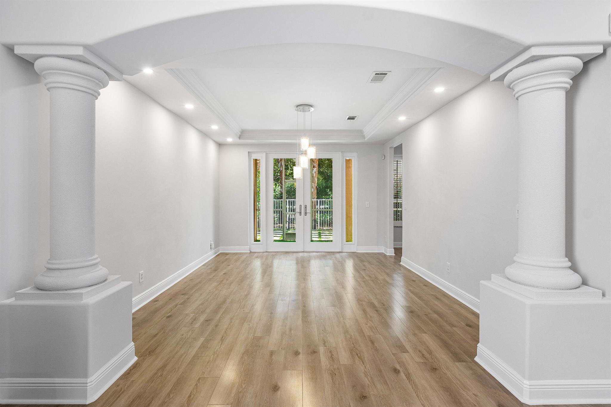 1655 E Classical Boulevard