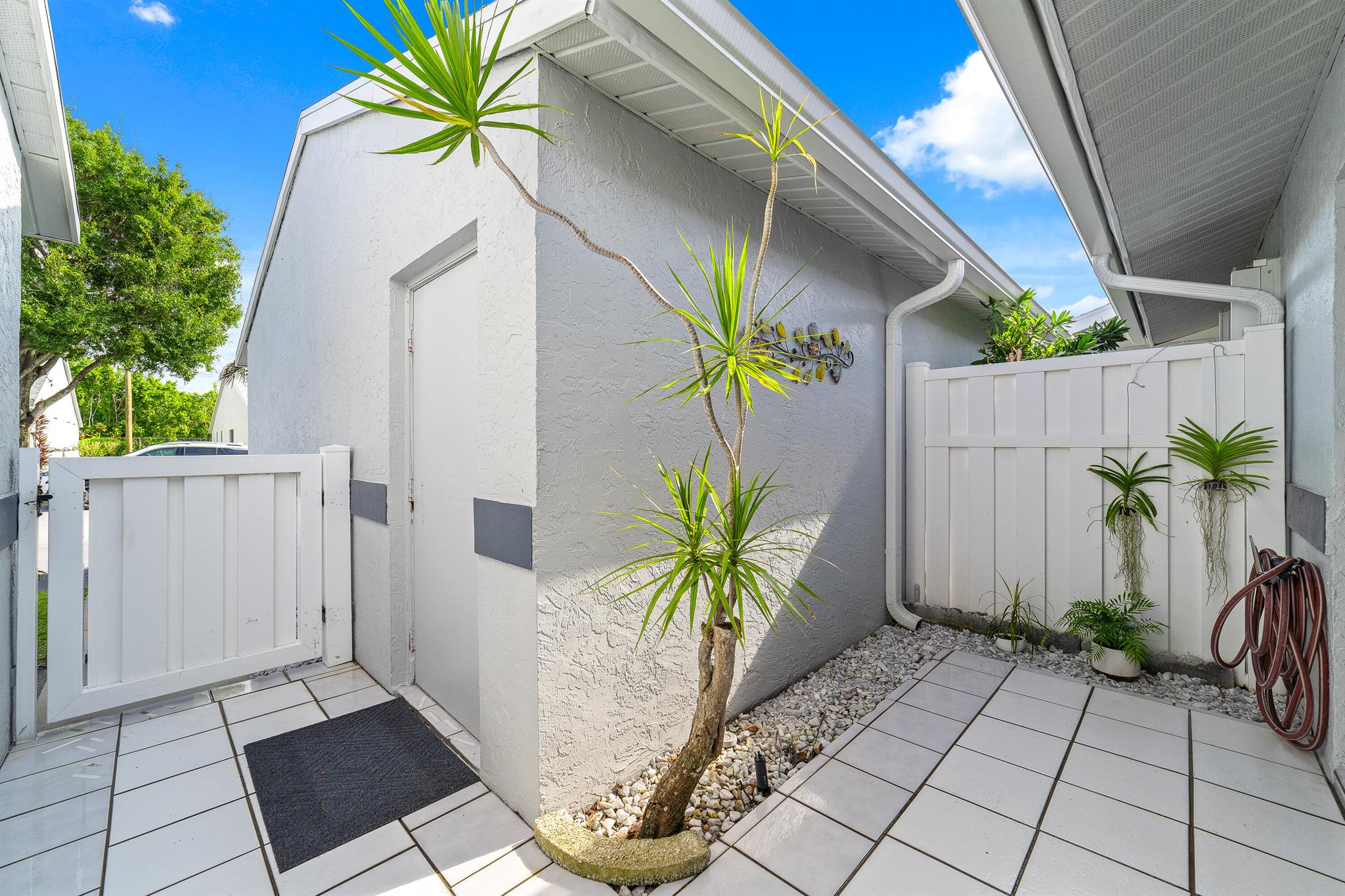 2641 Gately Drive W 2304