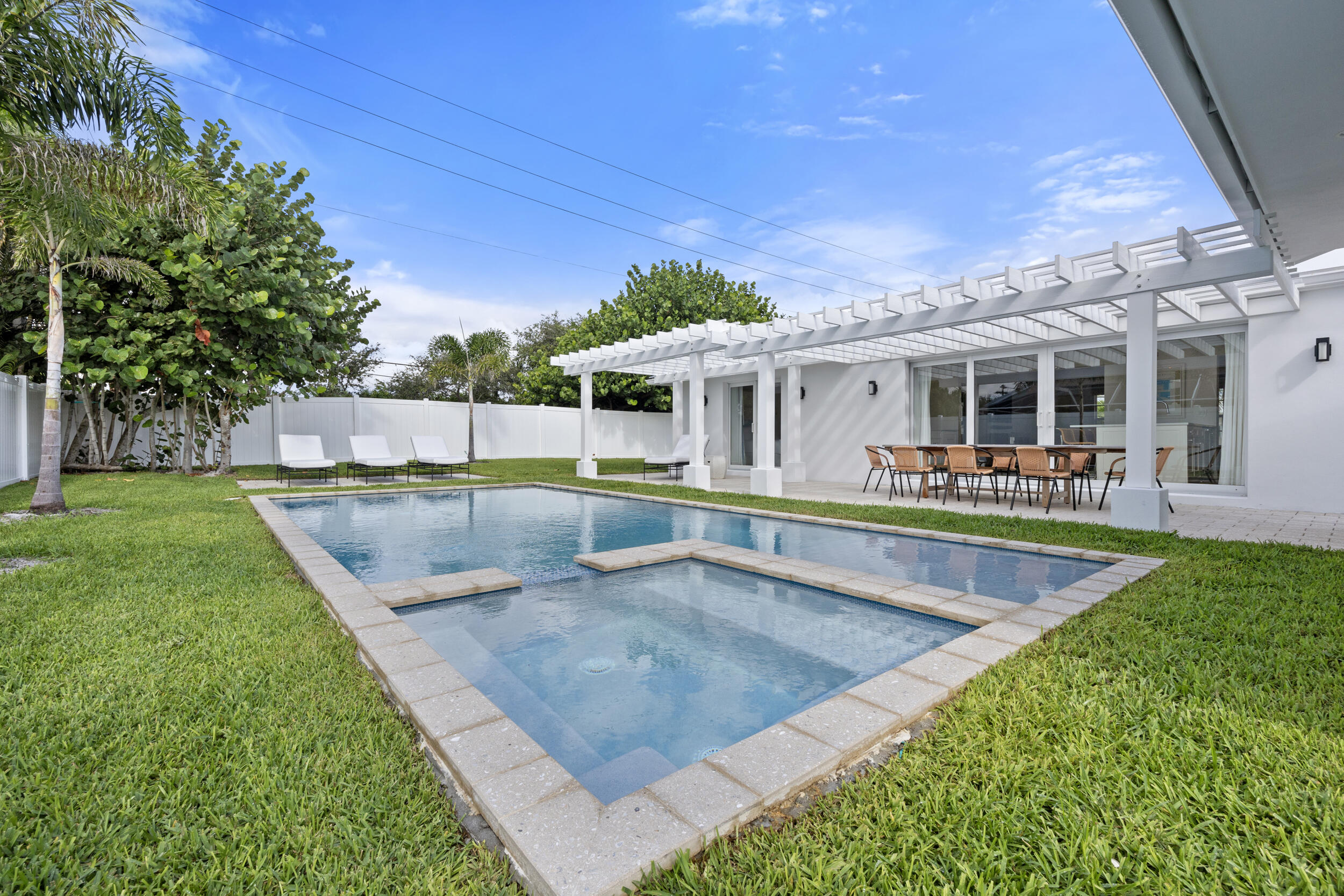 3390 Coral Place