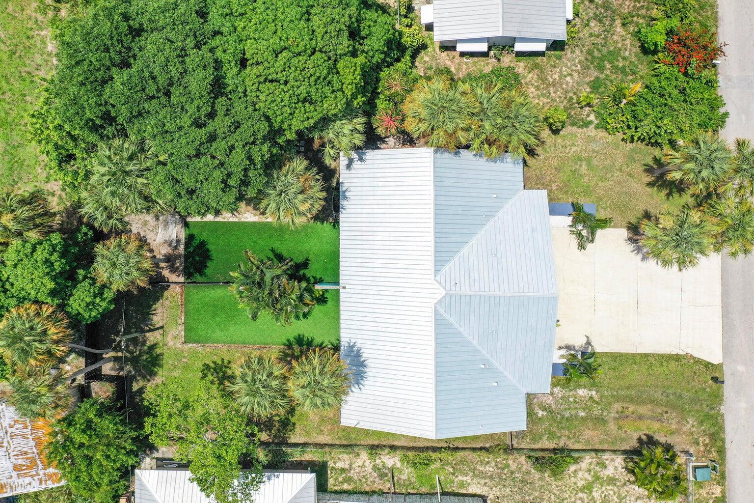 2134 NE Pelican Terrace