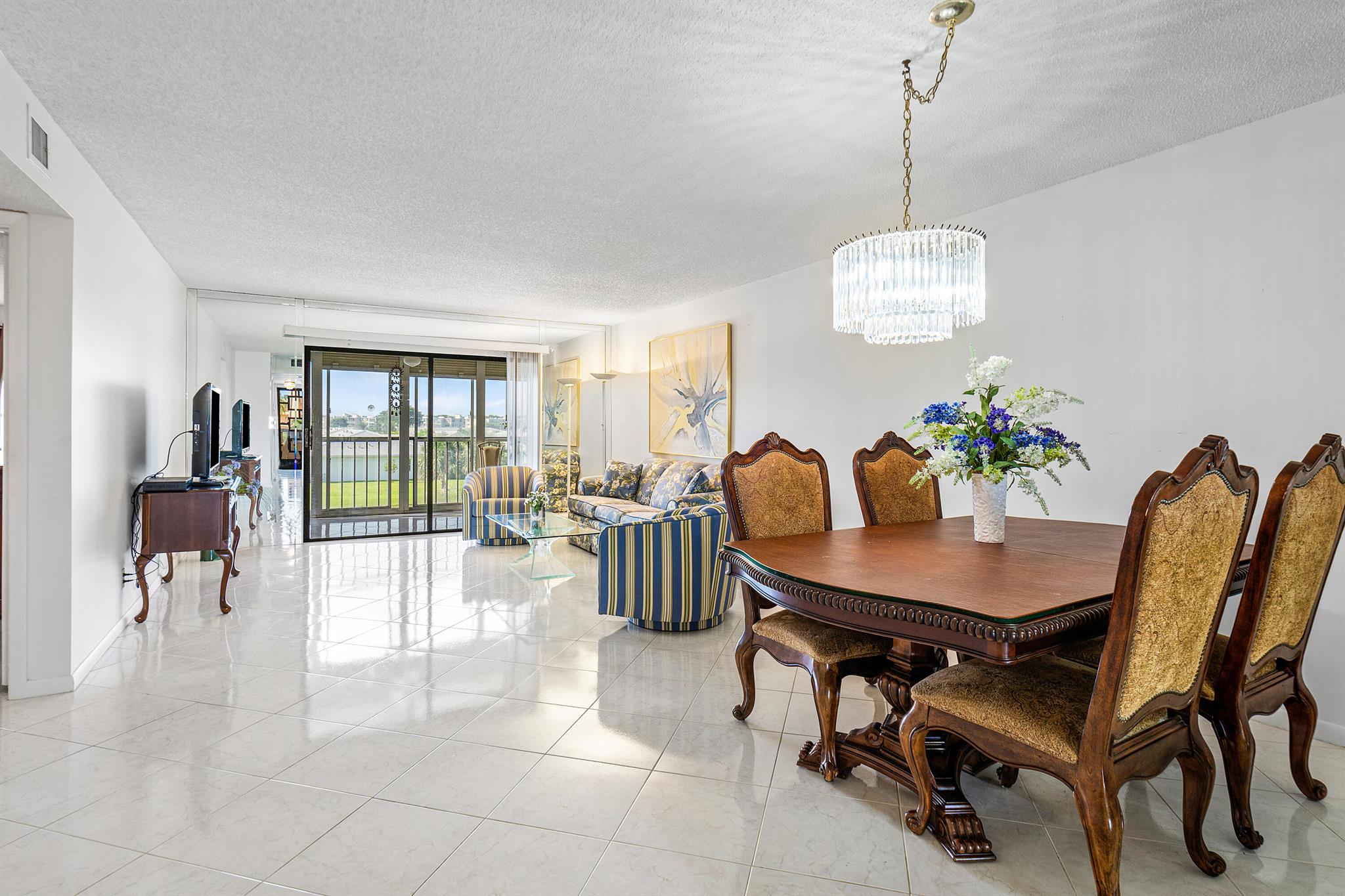 6866 Huntington Lane 307