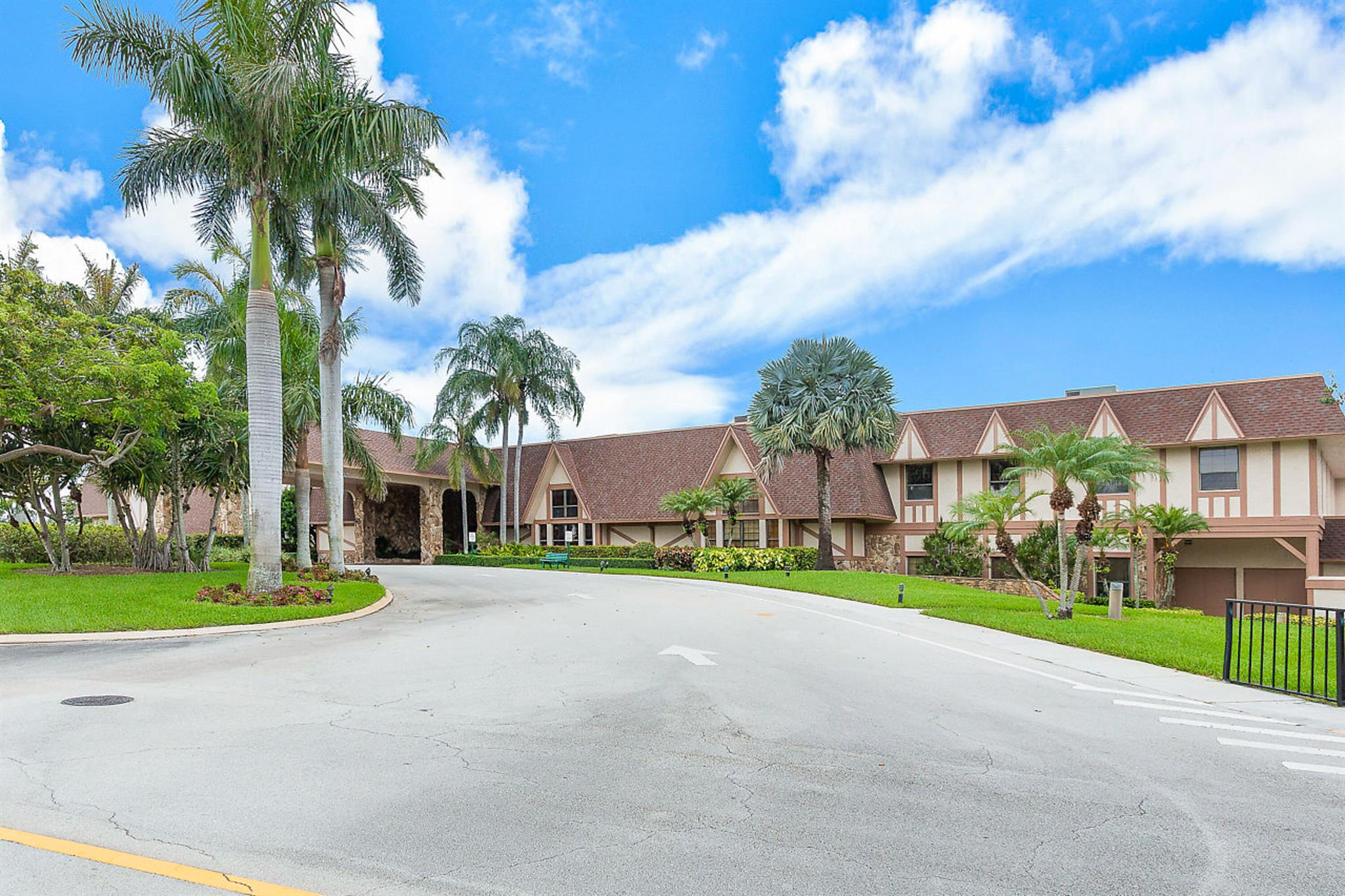 6866 Huntington Lane 307