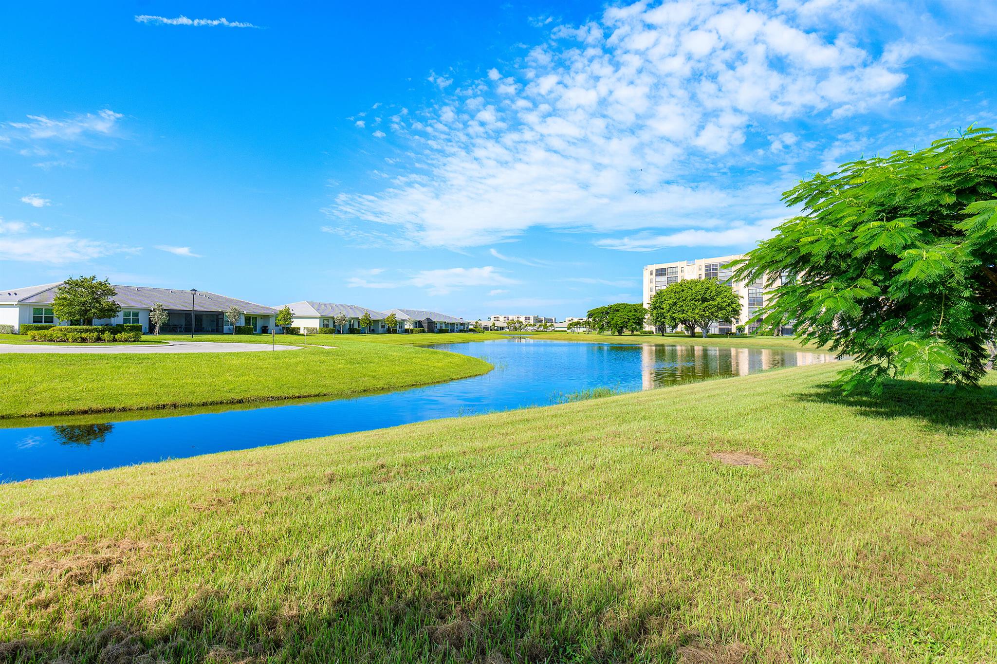 6866 Huntington Lane 307