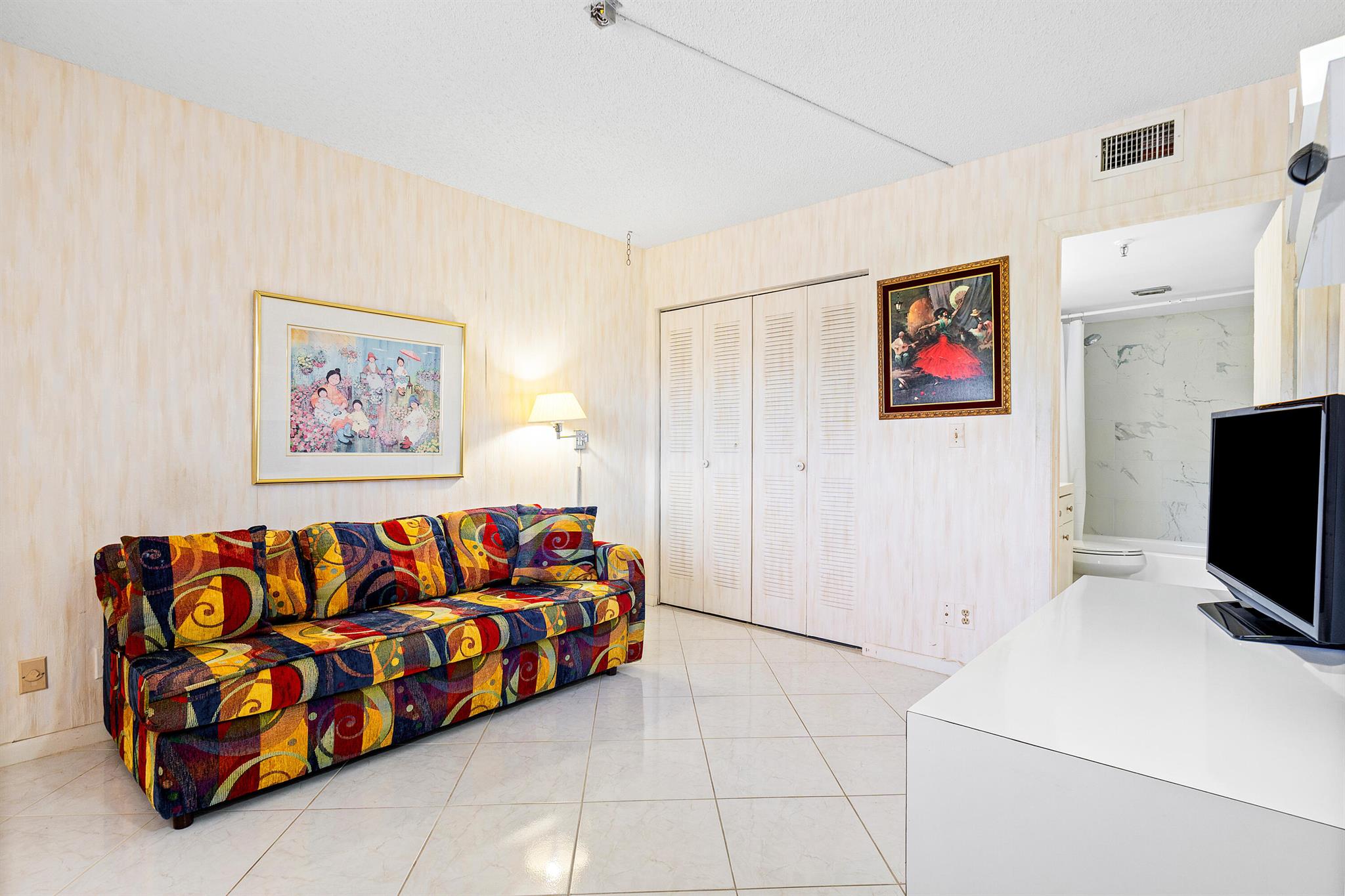 6866 Huntington Lane 307