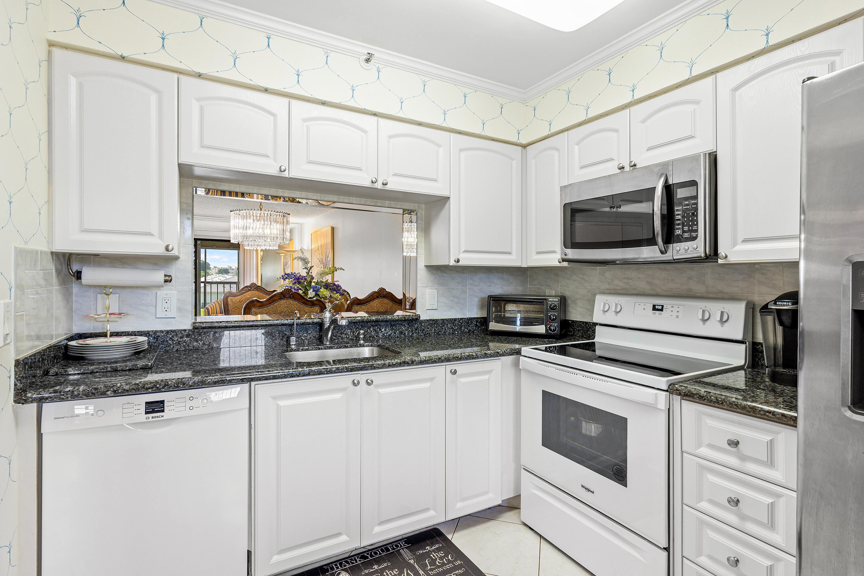 6866 Huntington Lane 307