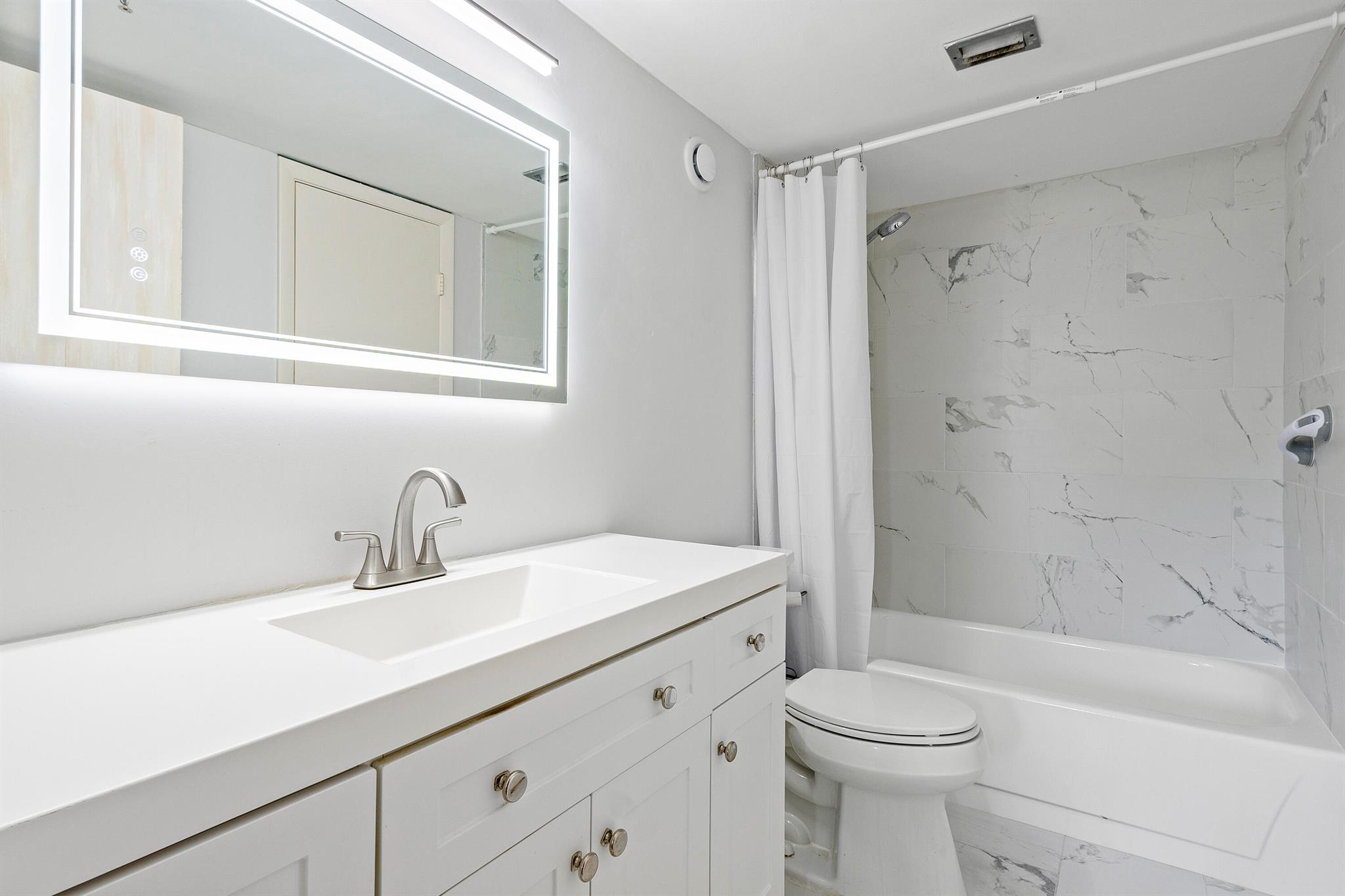6866 Huntington Lane 307